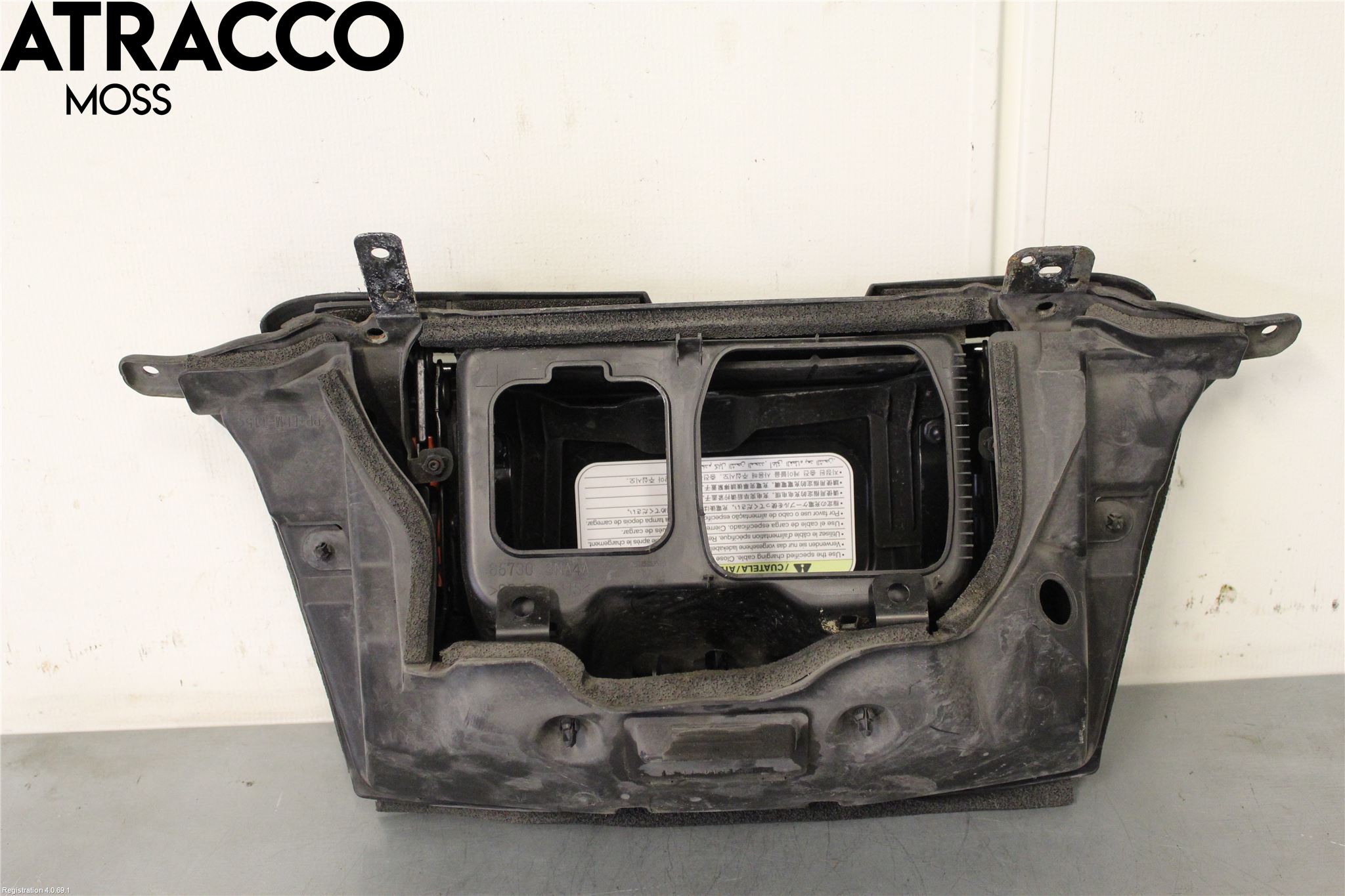 Nissan LEAF 11-17 Grilldel Midt