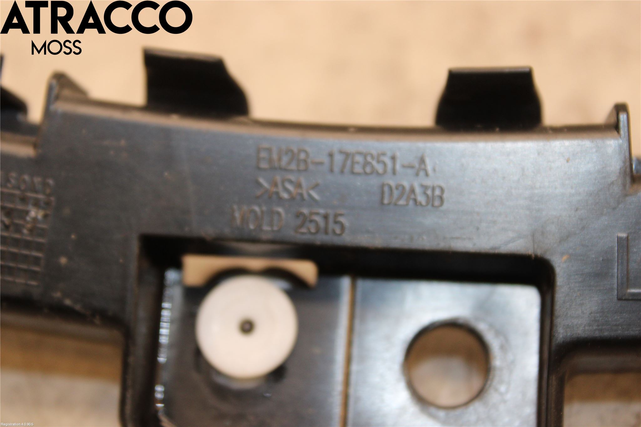 Ford S-MAX 15- Støtfanger Bak Feste