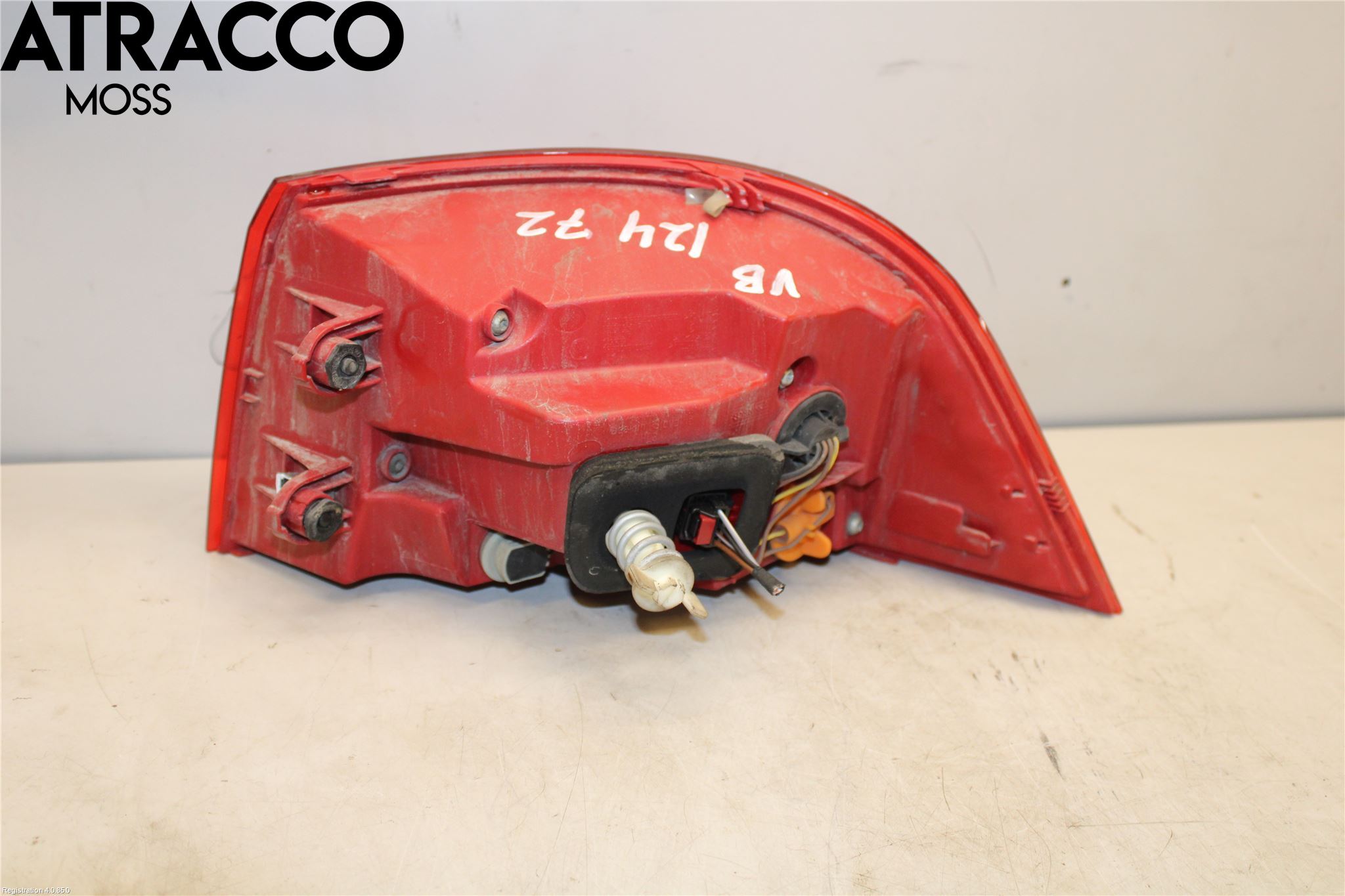 Volkswagen VW PASSAT 11-14 Baklykt Venstre