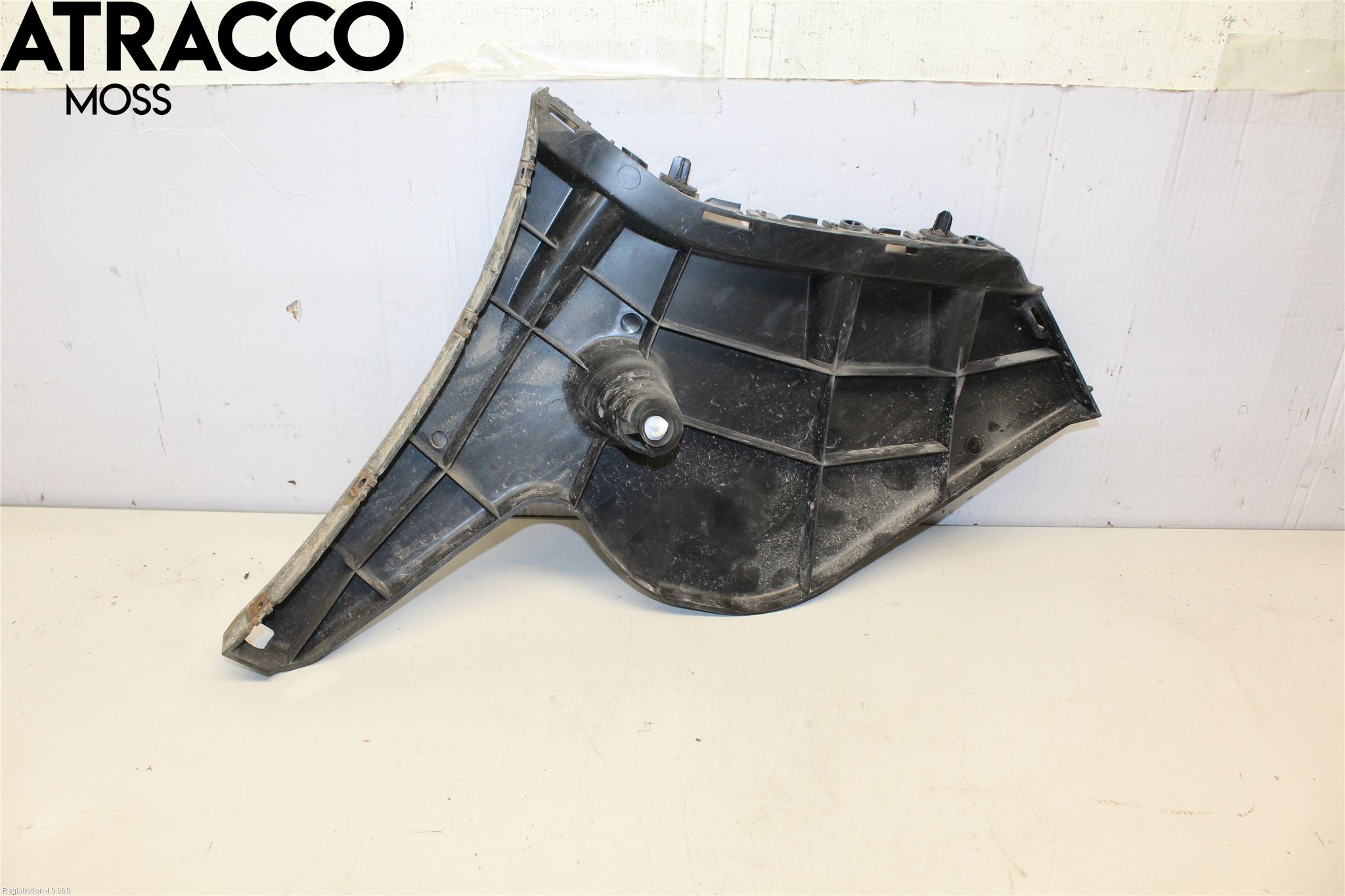 Volvo V60 11-13 Støtfangerfeste Bak Høyre