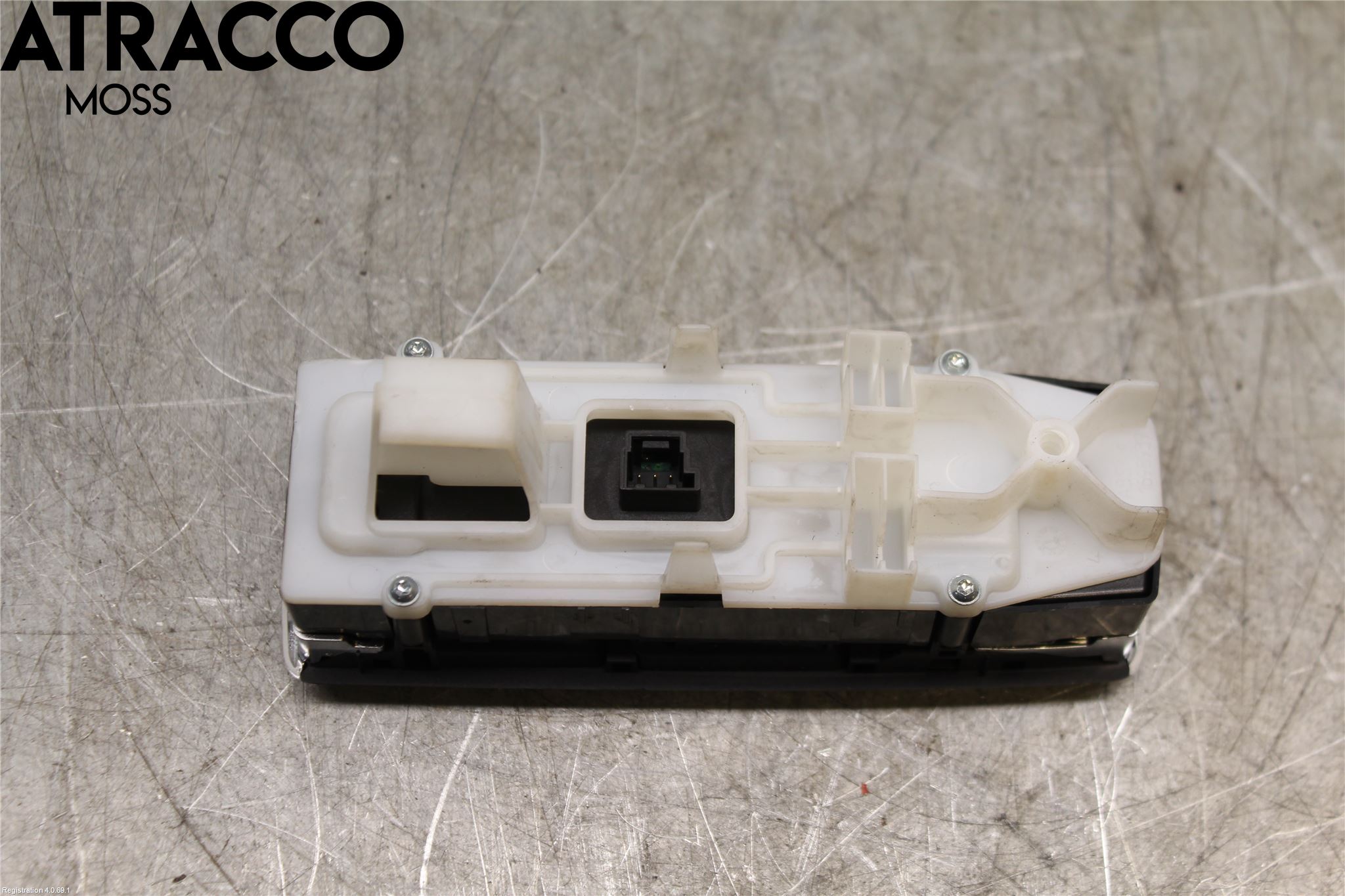 Mercedes-Benz MB E-KLASS (W212) 09-16 Bryter Vindusheis