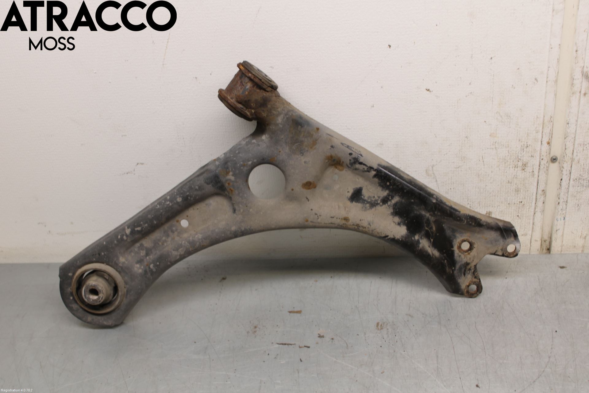 Volkswagen VW CADDY 11-15 Bærearm Foran Venstre Nedre