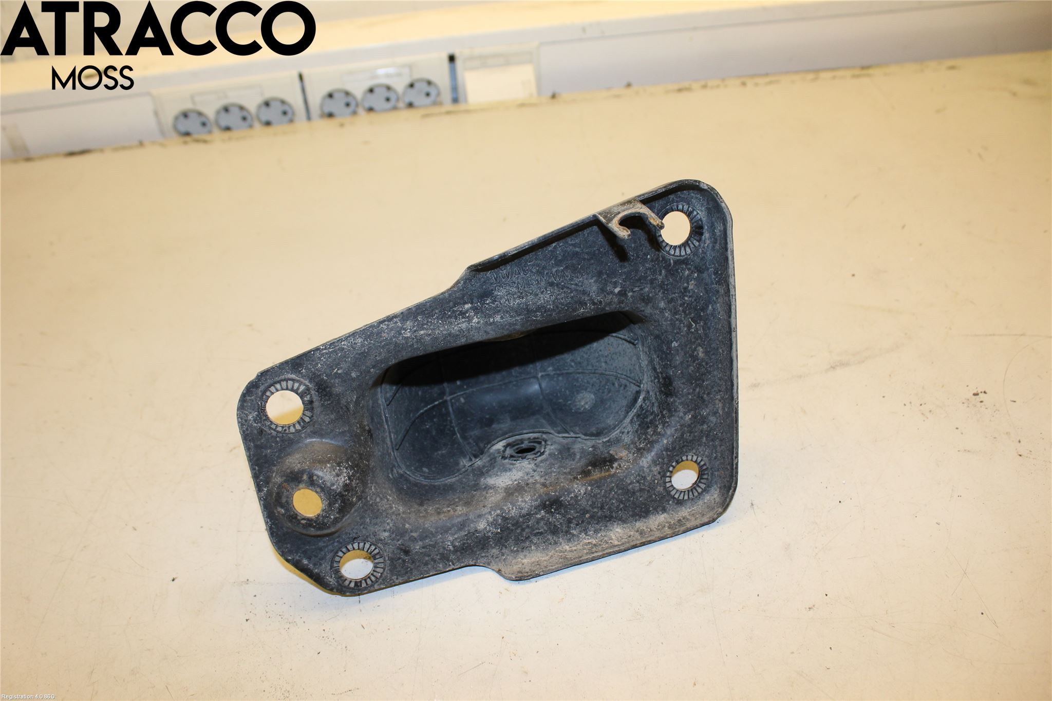 Volkswagen VW PASSAT 15-19 Fjærbein Foran Høyre