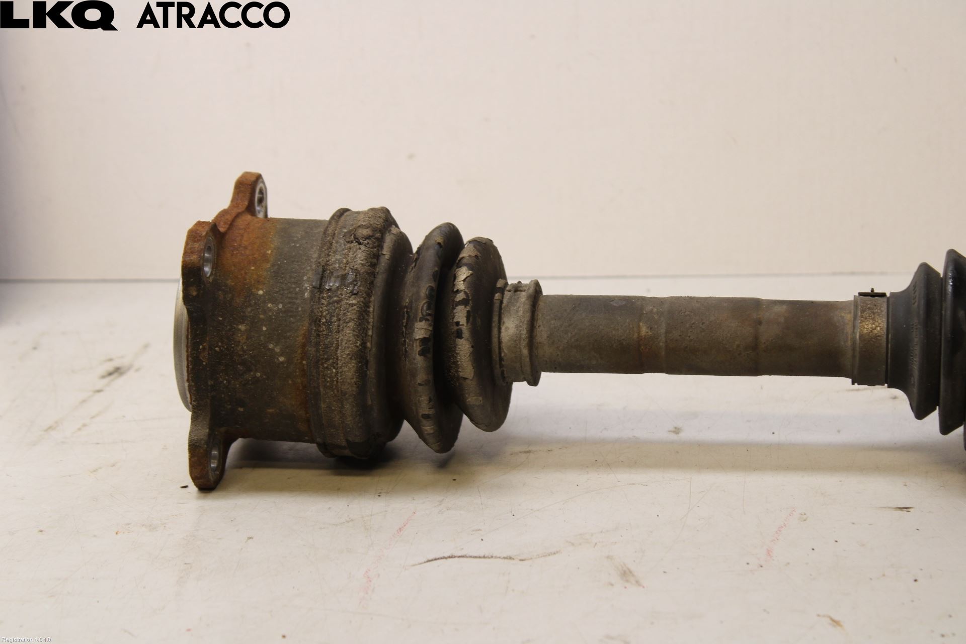 Mitsubishi L200 16-23 Drivaksel Foran Kompl Venstre