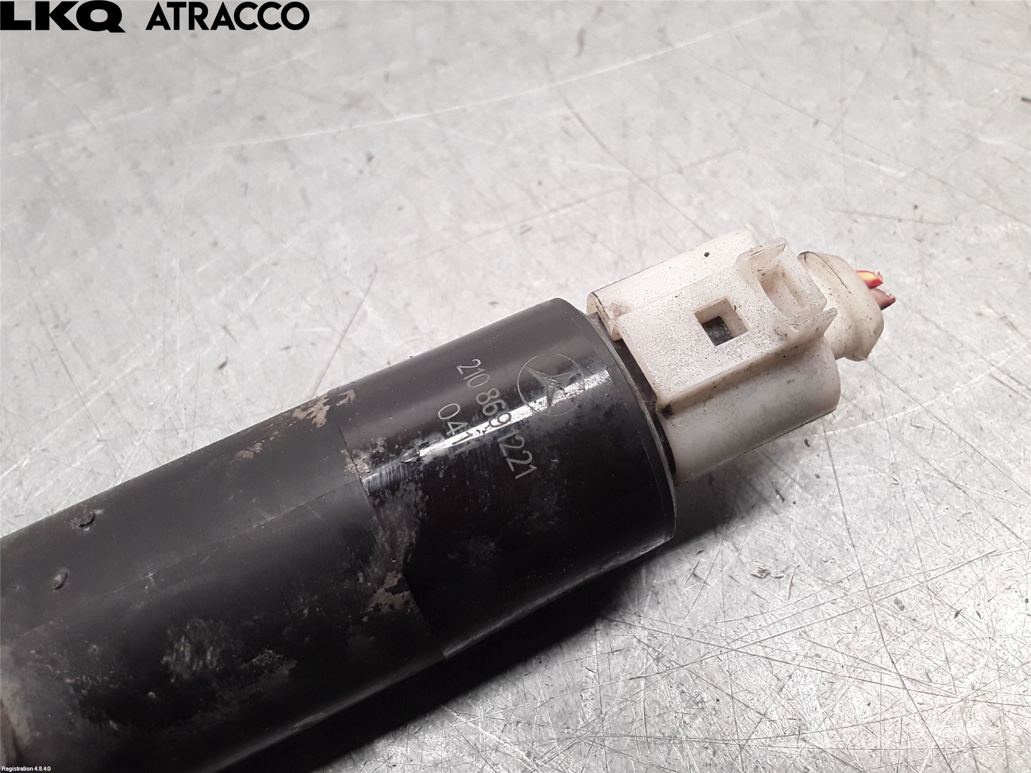 Mercedes-Benz MB C-KLASS (W204) 07-15 Spylerpumpe Frontrute