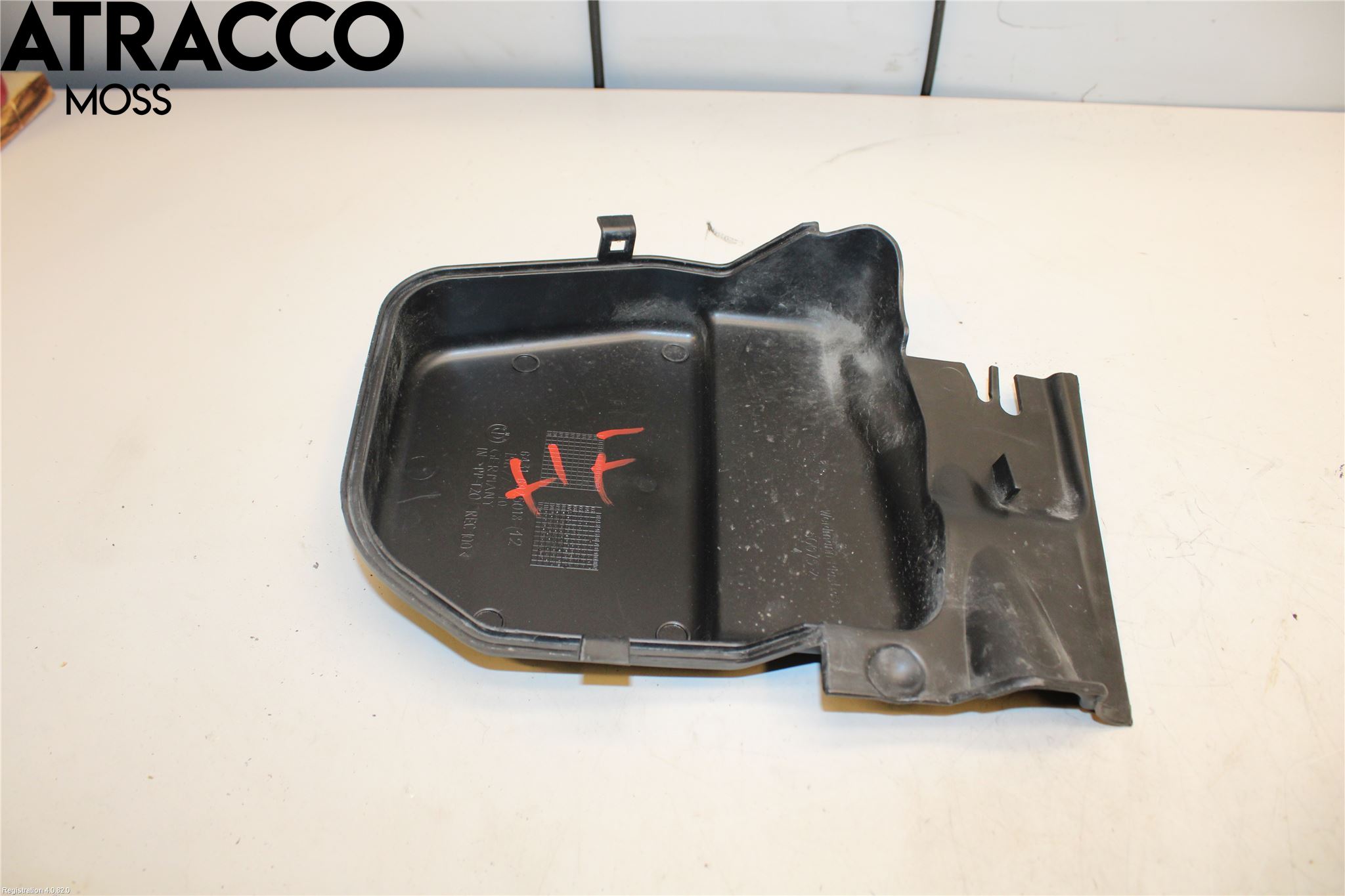 BMW 3 E90/91 SED/TOU 05-12 Visker Deksel-Grill-Under Frr