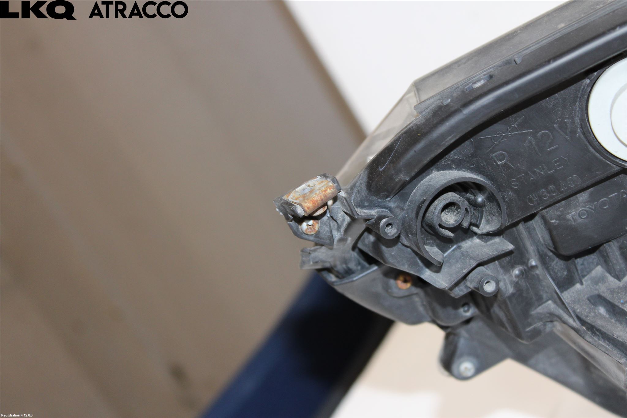 Toyota RAV4 13-18 Frontlykt Høyre