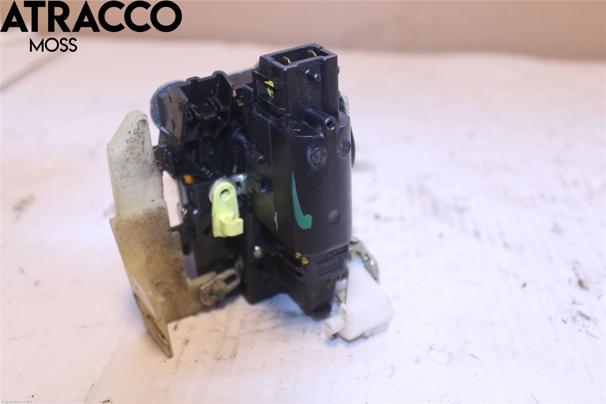 Dacia DUSTER 10-17 Dørlås - Låsekasse