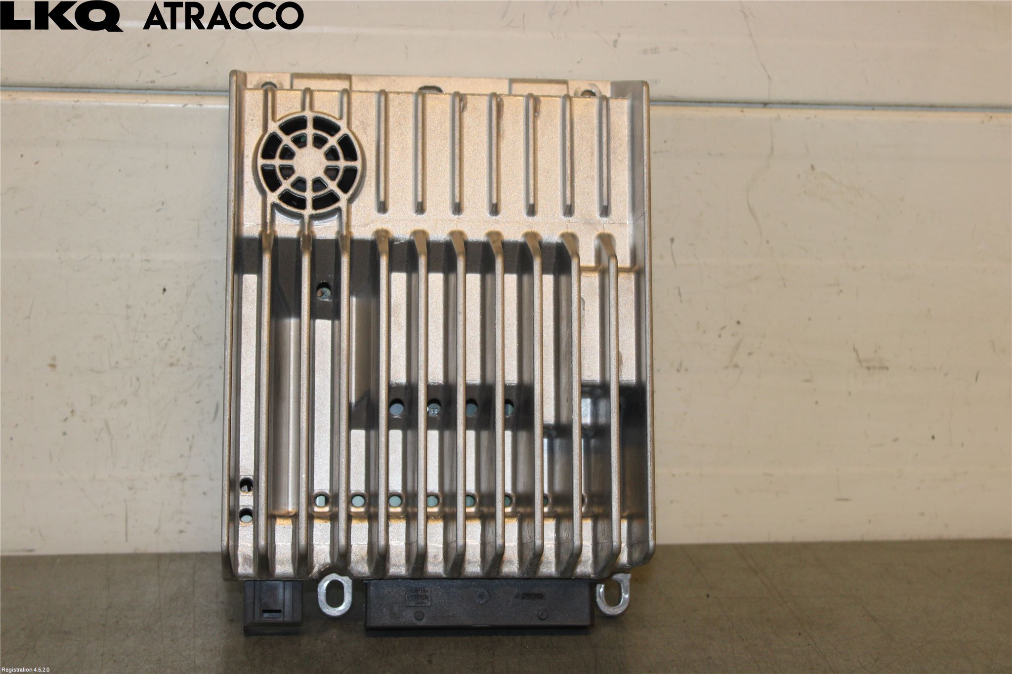 Mercedes-Benz MB E-KLASS (W212) 09-16 Stereo Forsterker