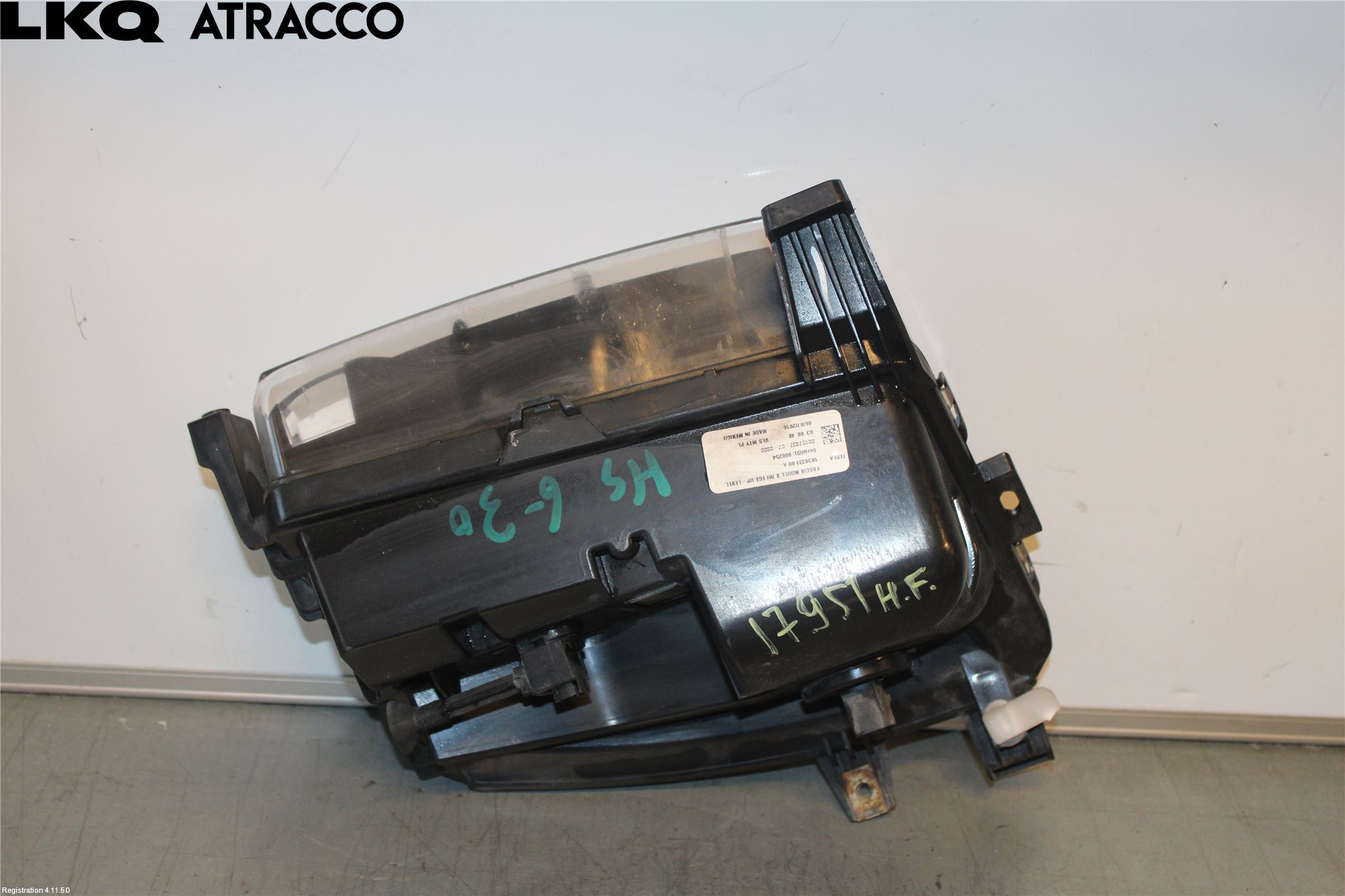 Tesla MODEL X 16- Frontlykt-Kurve-Tåkelys