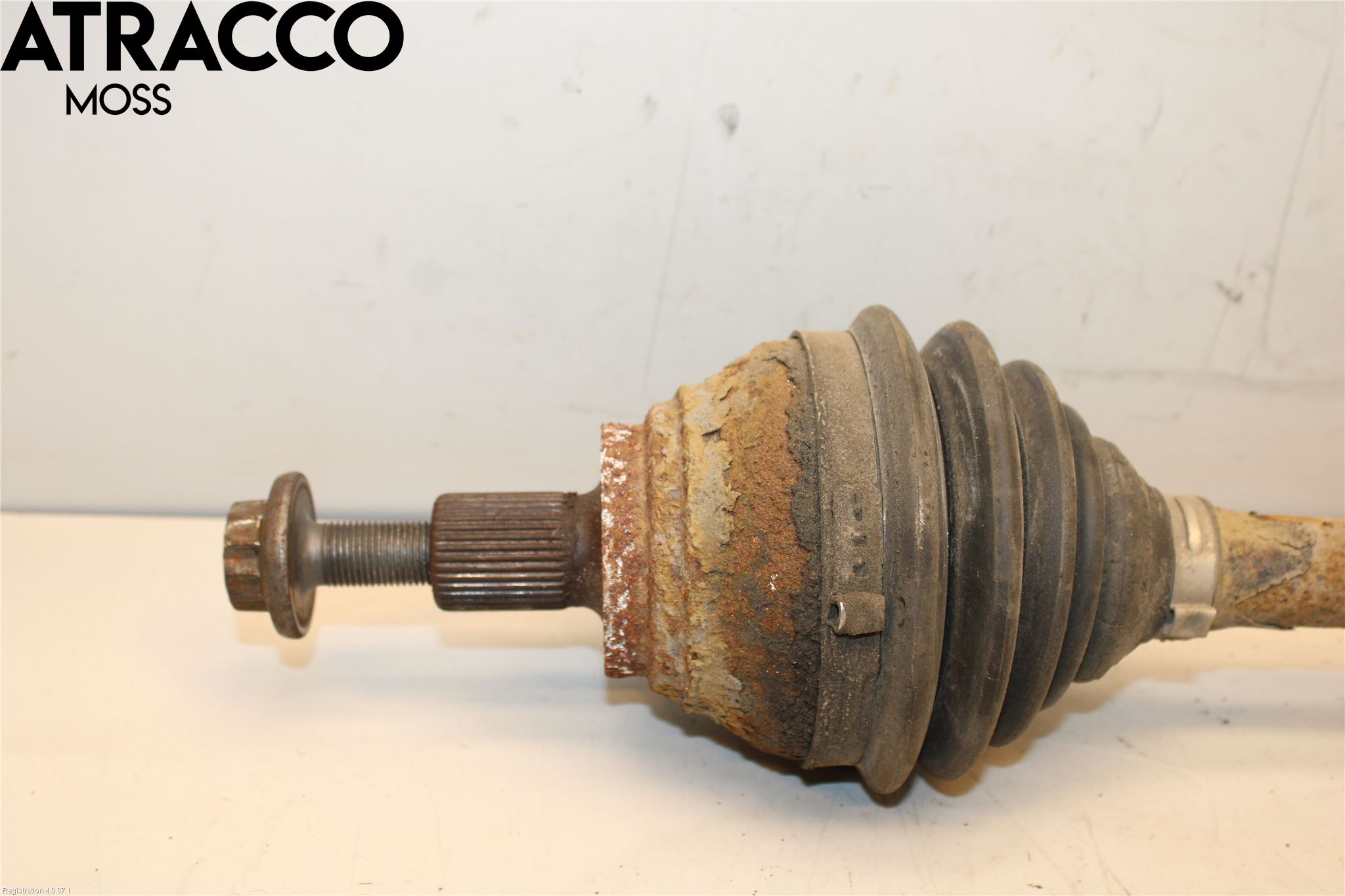 Volkswagen VW GOLF VI 09-13 Drivaksel Foran Kompl Venstre