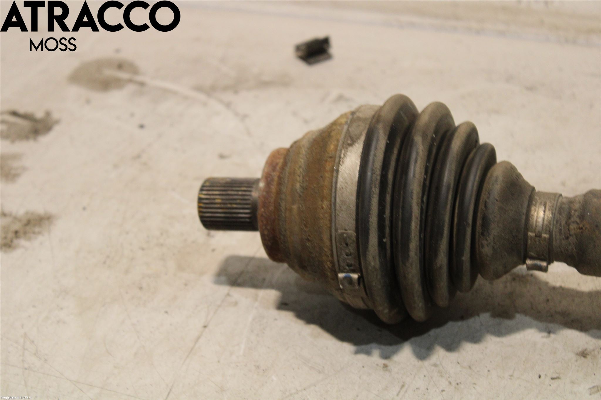 Volkswagen VW GOLF VI 09-13 Drivaksel Foran Kompl Høyre