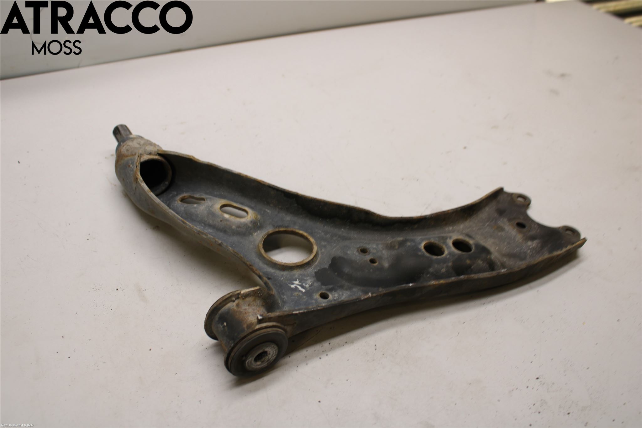 Volkswagen VW PASSAT 11-14 Bærearm Foran Høyre Nedre