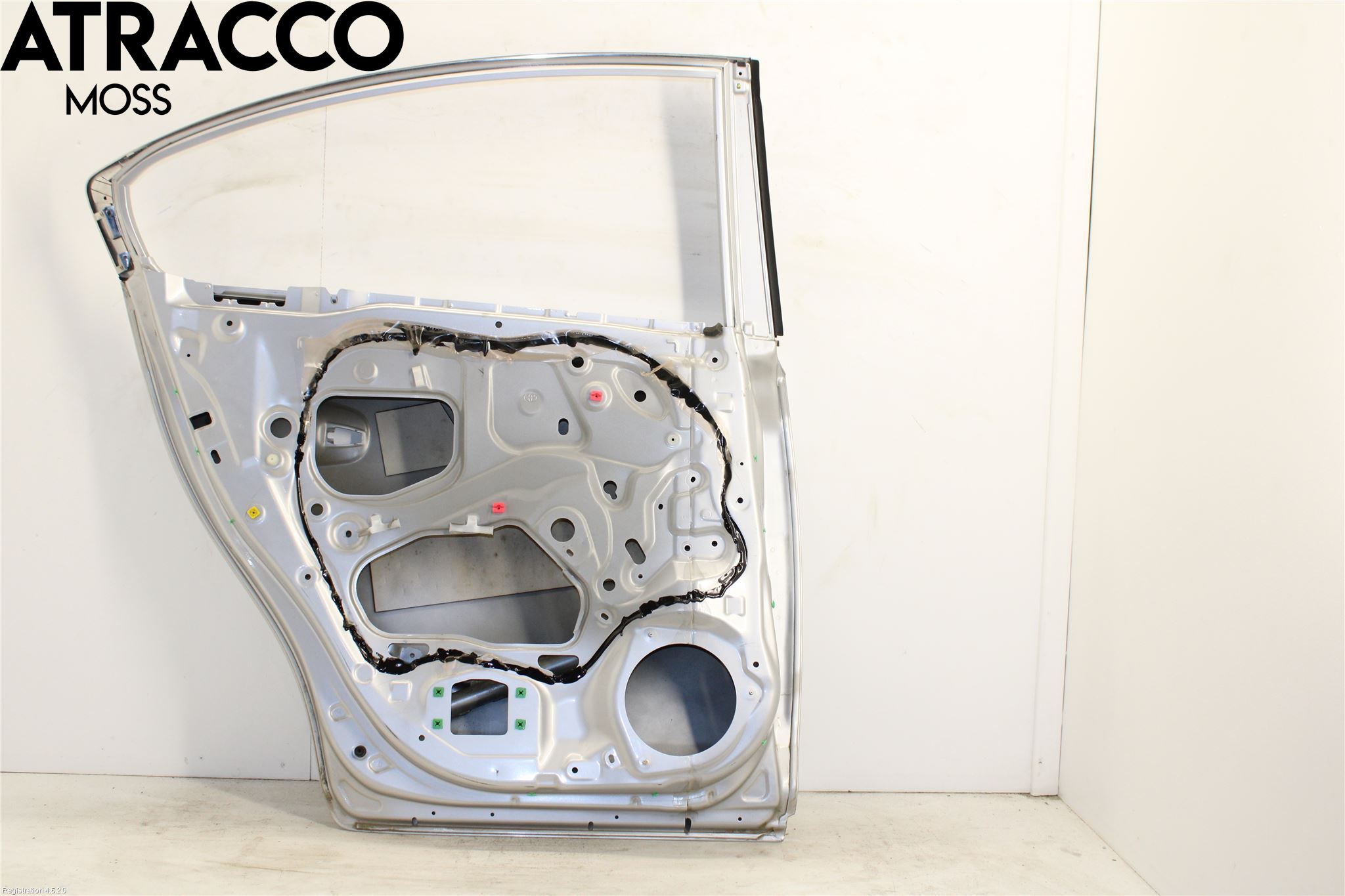 Toyota AVENSIS 09-15 Dør 4D Bak Venstre