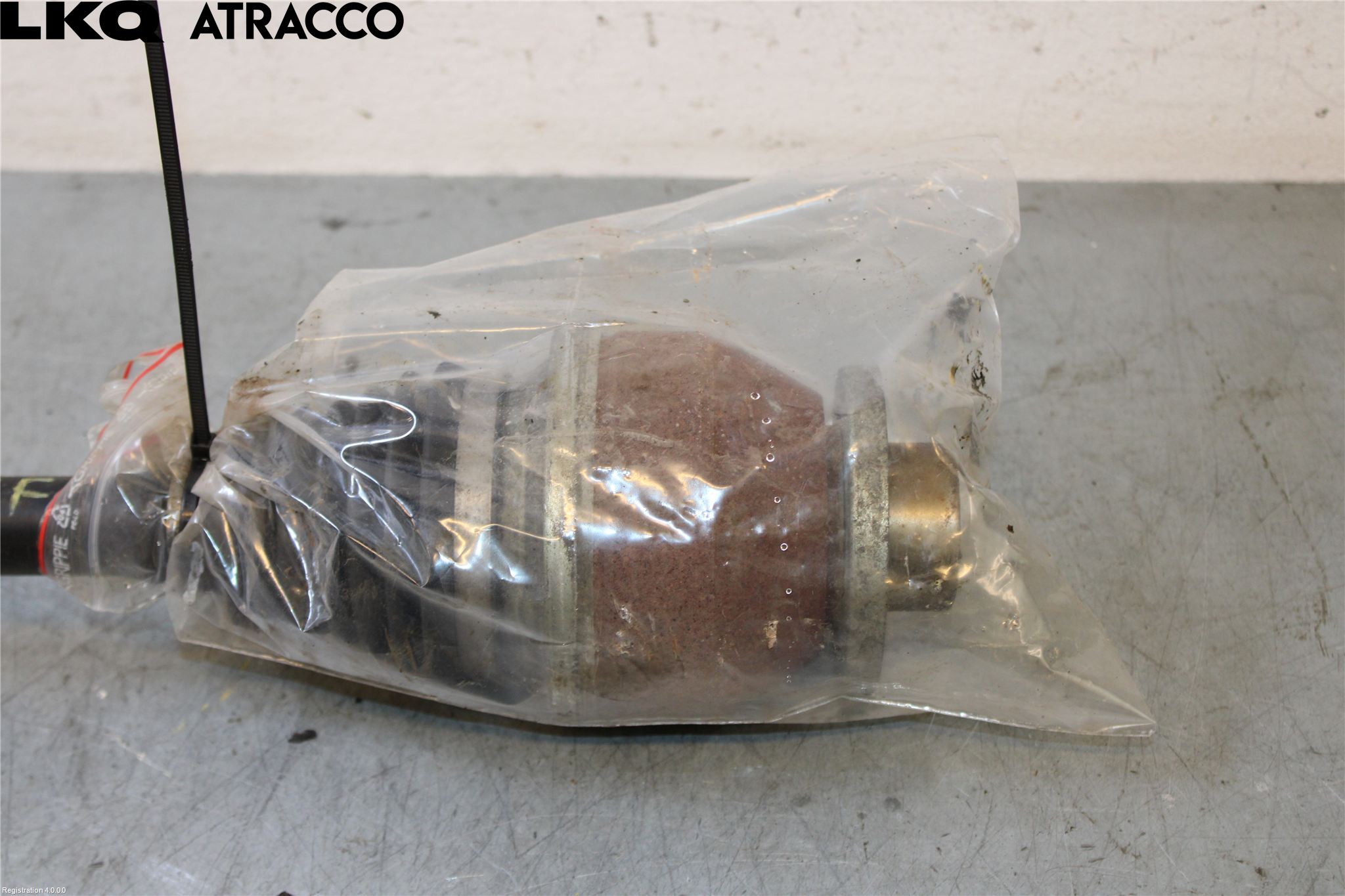Volkswagen VW TRANSP/CARAVELLE (T5) 04-15 Drivaksel Foran Kompl Venstre