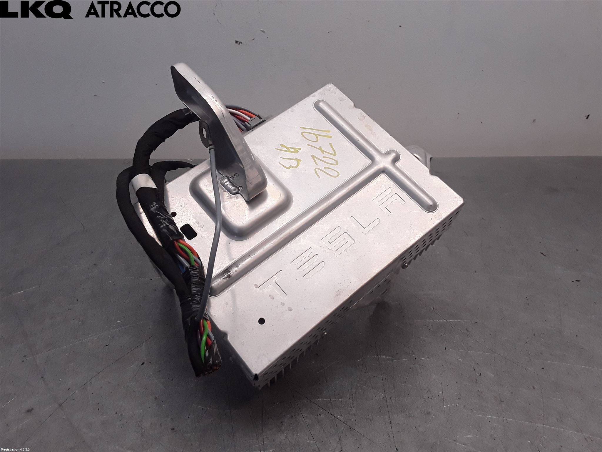 Tesla MODEL 3 17- Stereo Forsterker