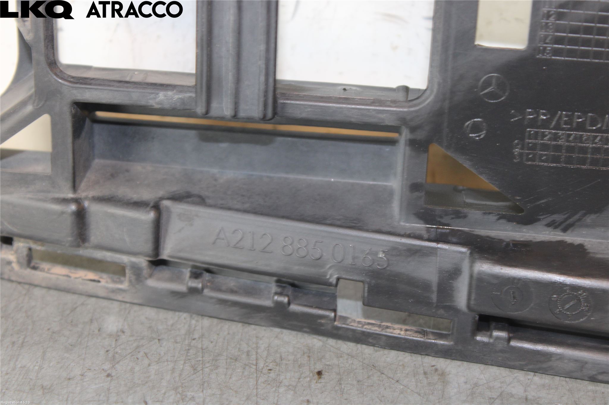 Mercedes-Benz MB E-KLASS (W212) 09-16 Støtfanger Foran Midt Del