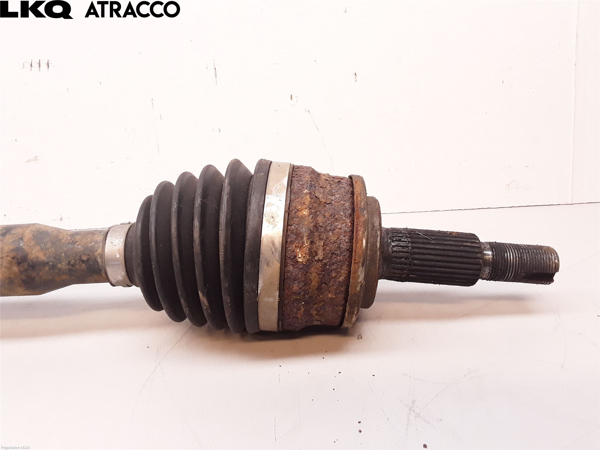 Toyota RAV 4 06-12 Drivaksel Foran Kompl Høyre