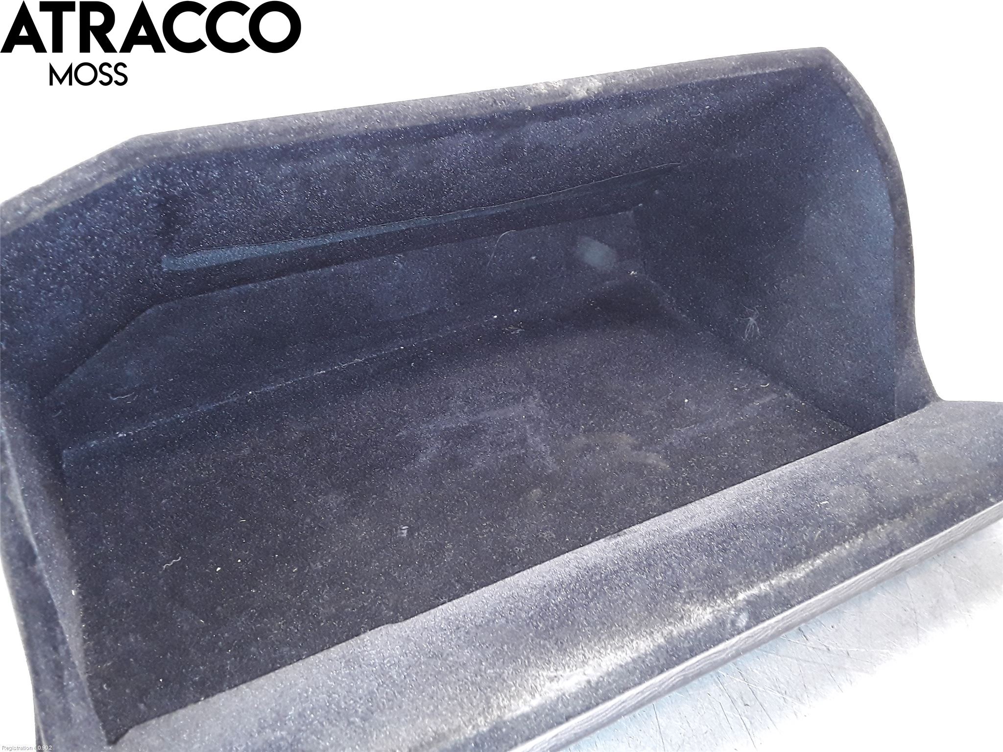 Toyota AVENSIS 09-15 Innr Hanskerom