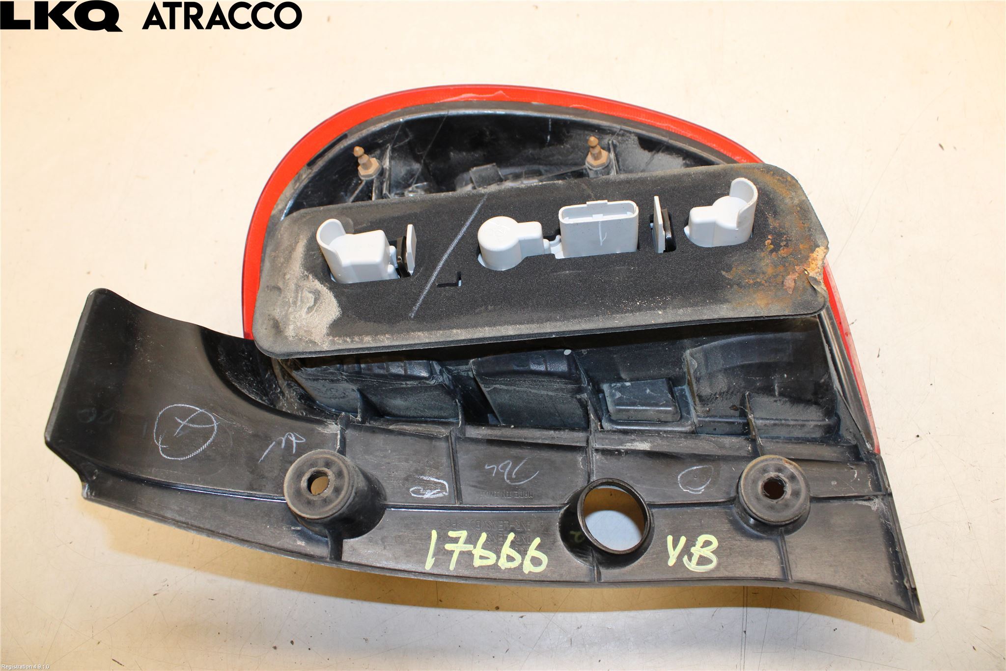 Nissan QASHQAI 10-14 Baklykt Venstre