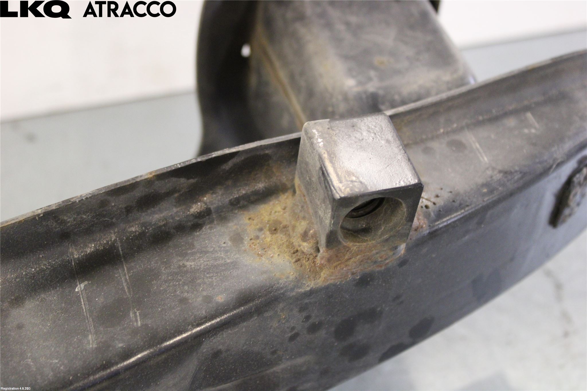 Volkswagen VW GOLF V 04-09 Støtfanger Foran Bjelke