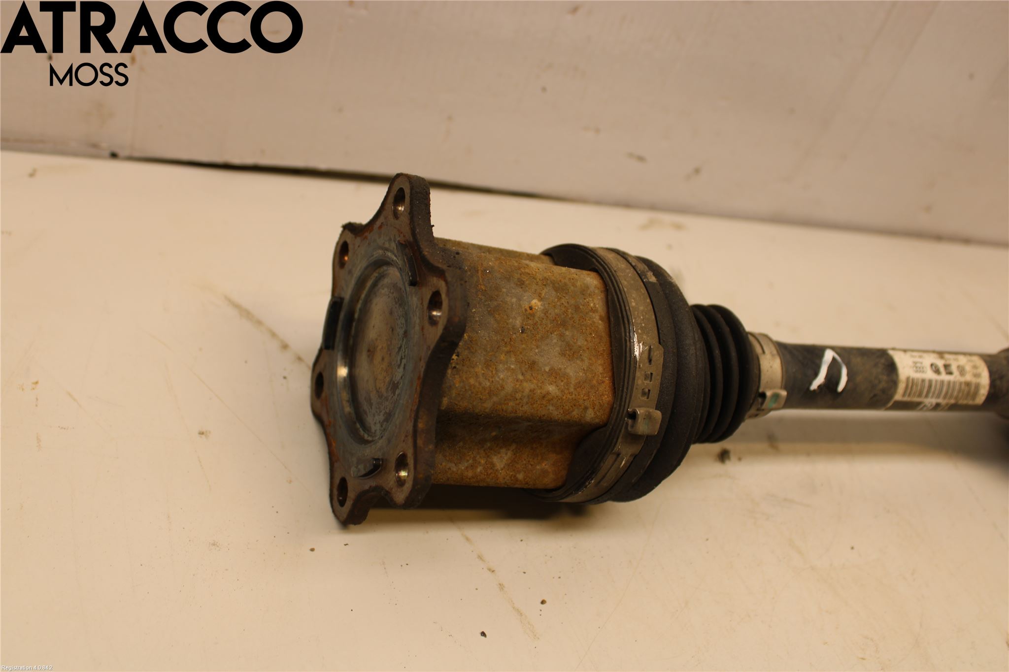 Volkswagen VW PASSAT 11-14 Drivaksel Foran Kompl Venstre