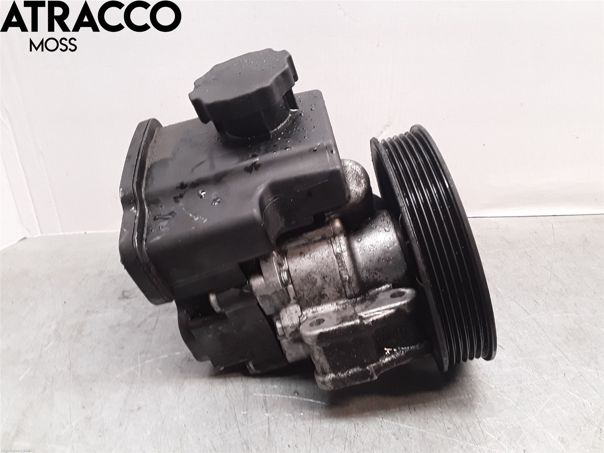 Mercedes-Benz MB C-KLASS (W204) 07-15 Vannpumpe