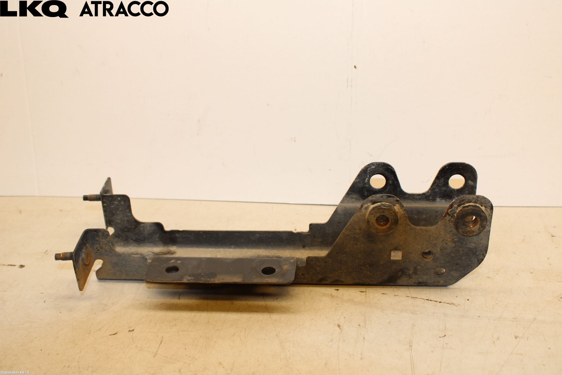 Ford TRANSIT/TOURNEO CUSTOM 13-24 Støtfangerfeste Bak Høyre