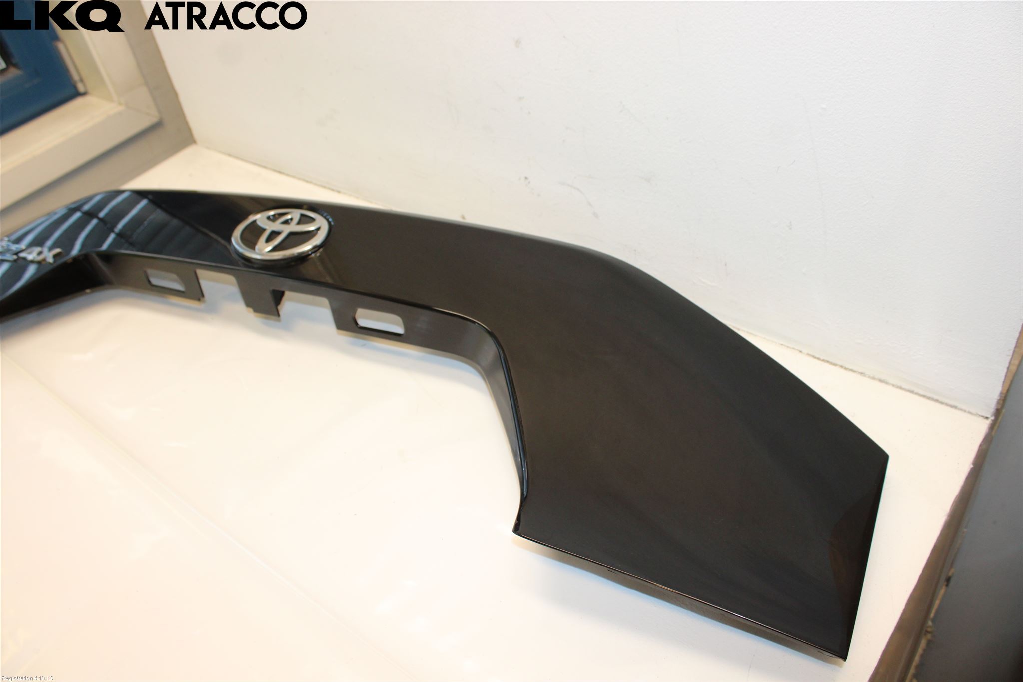 Toyota bZ4X EA10 22- Bakluke Handtak Indre