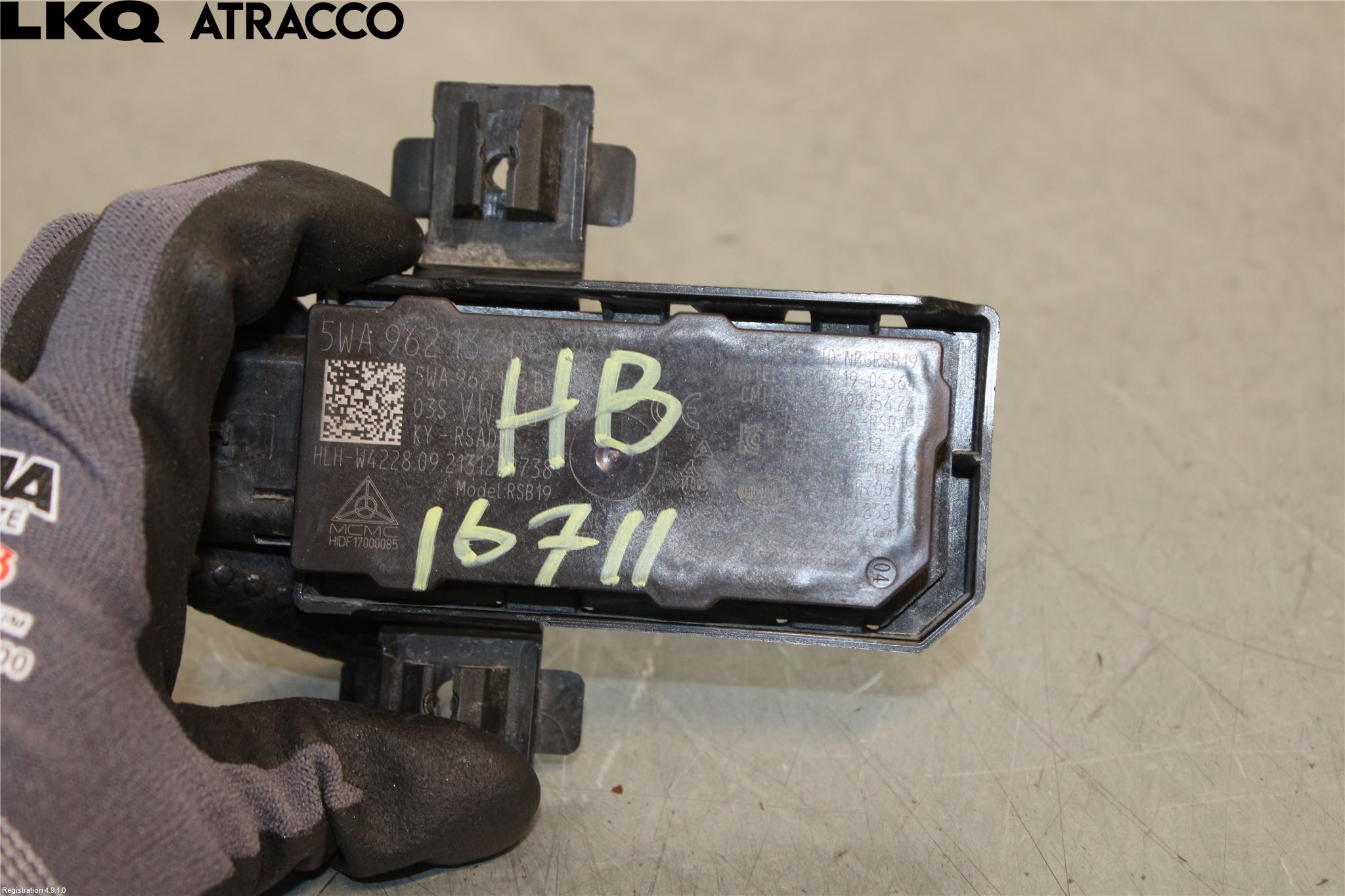 Audi Q4 E-TRON FZ 22- Antenn El