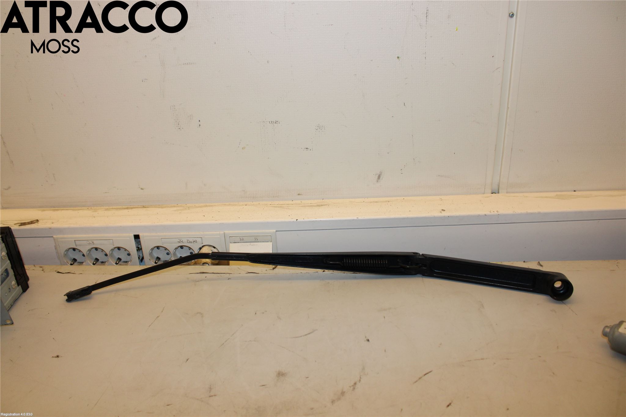 Nissan LEAF 11-17 Viskerarm-Armer Frontrute