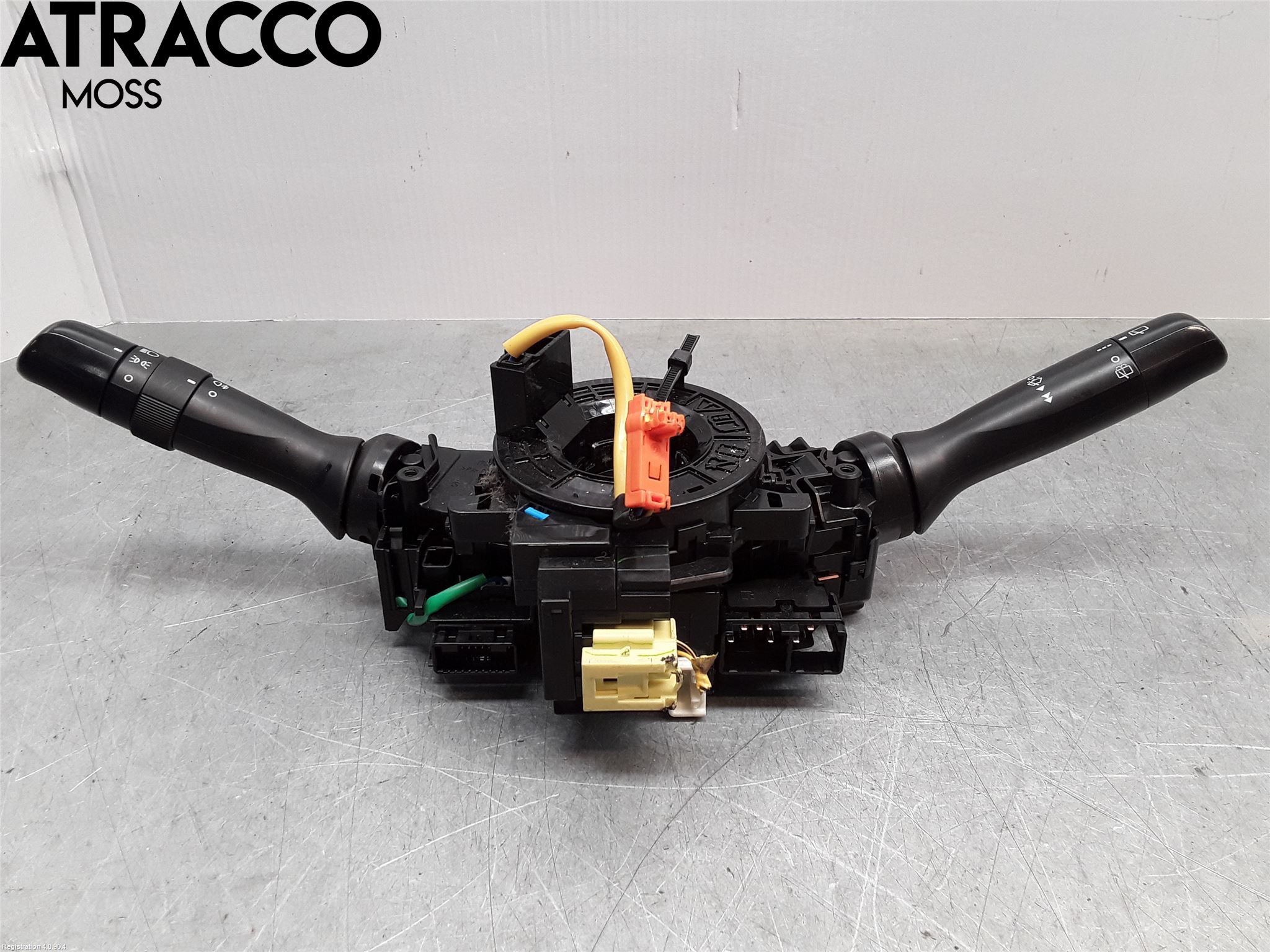 Toyota YARIS XP130 12-14 Bryter Ratt Kombi H Og V