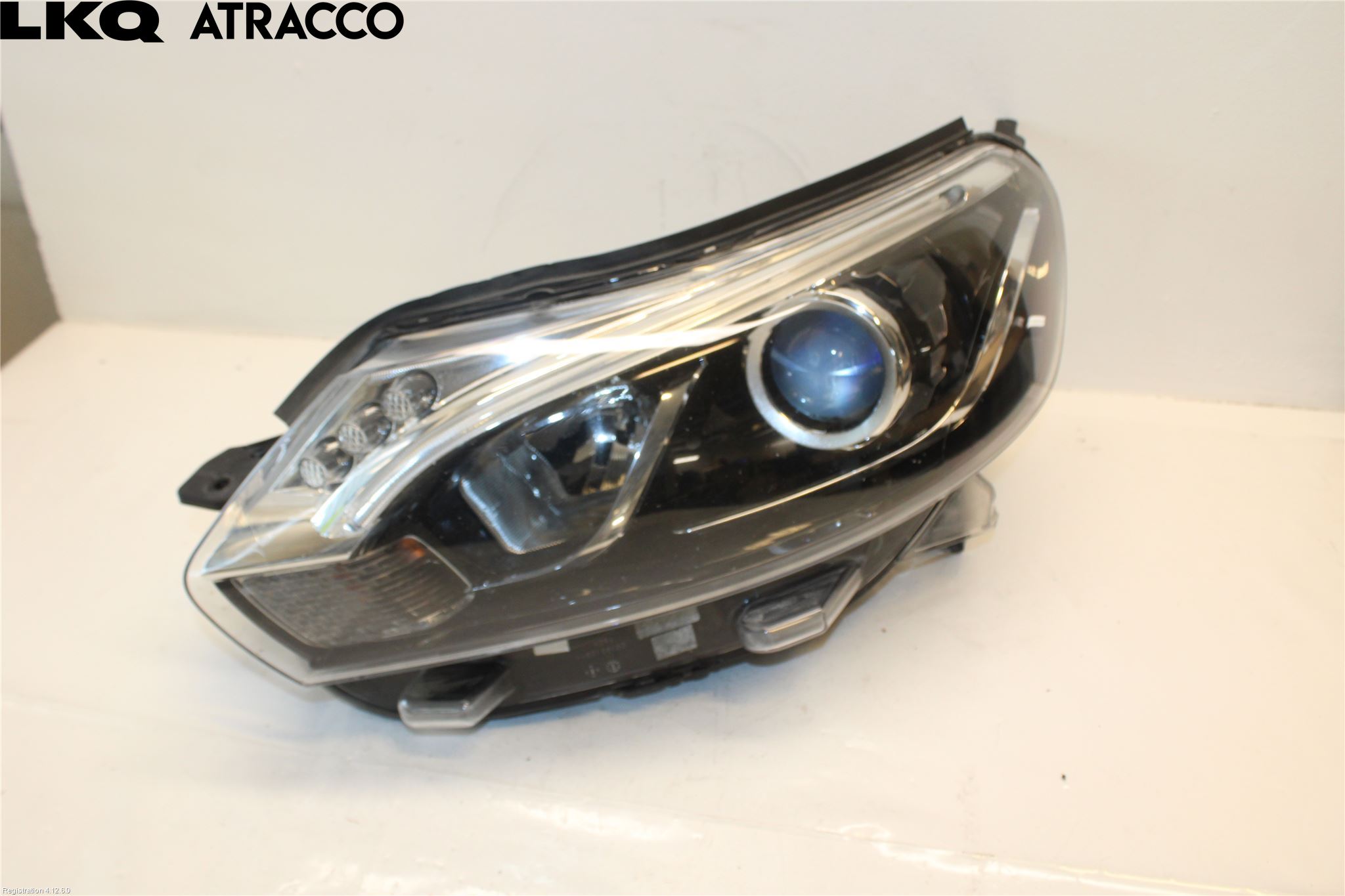 Toyota PROACE II 16- Frontlykt Venstre