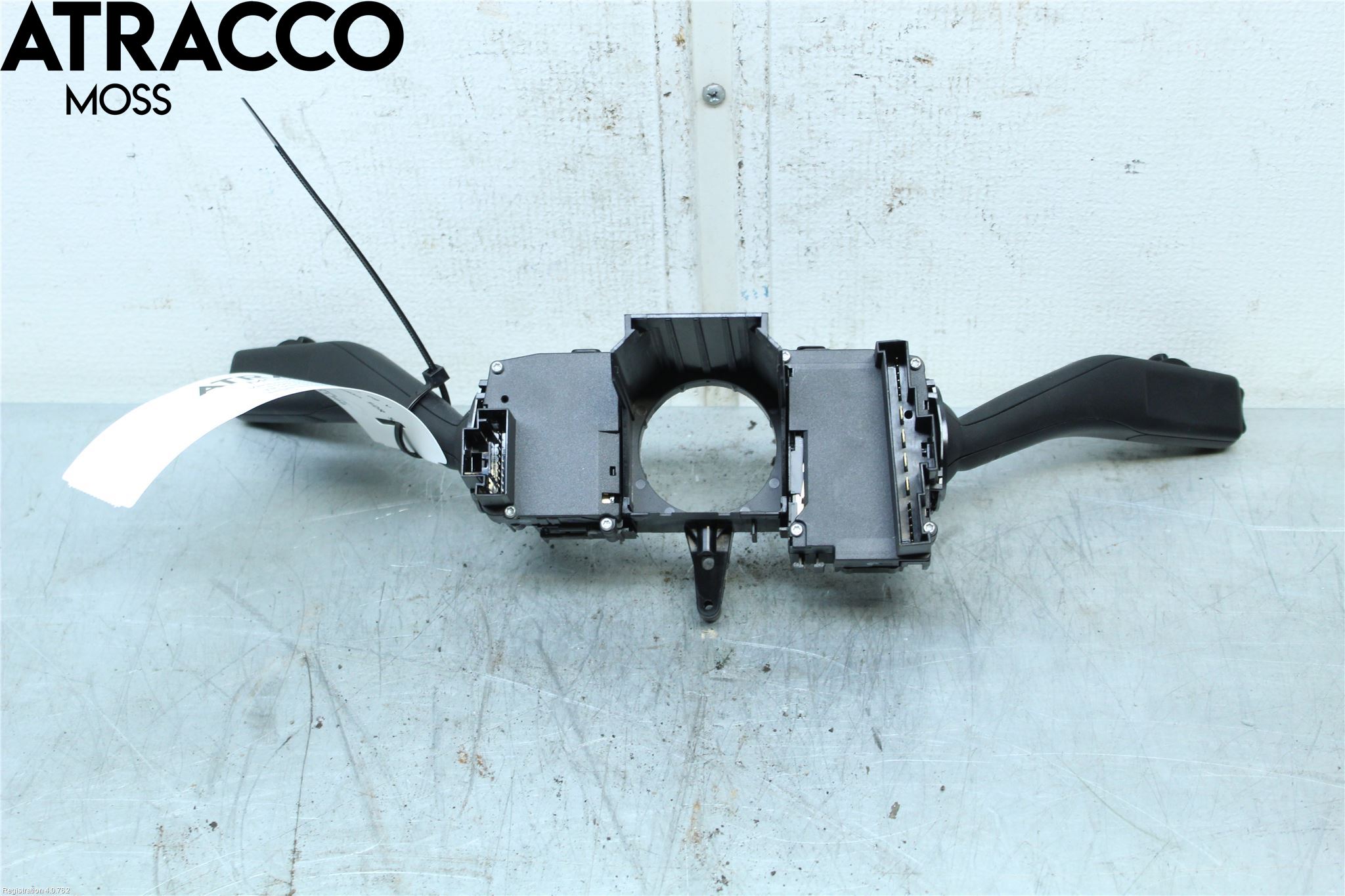 Volkswagen VW UP! / E-UP! Bryter Ratt Kombi H Og V