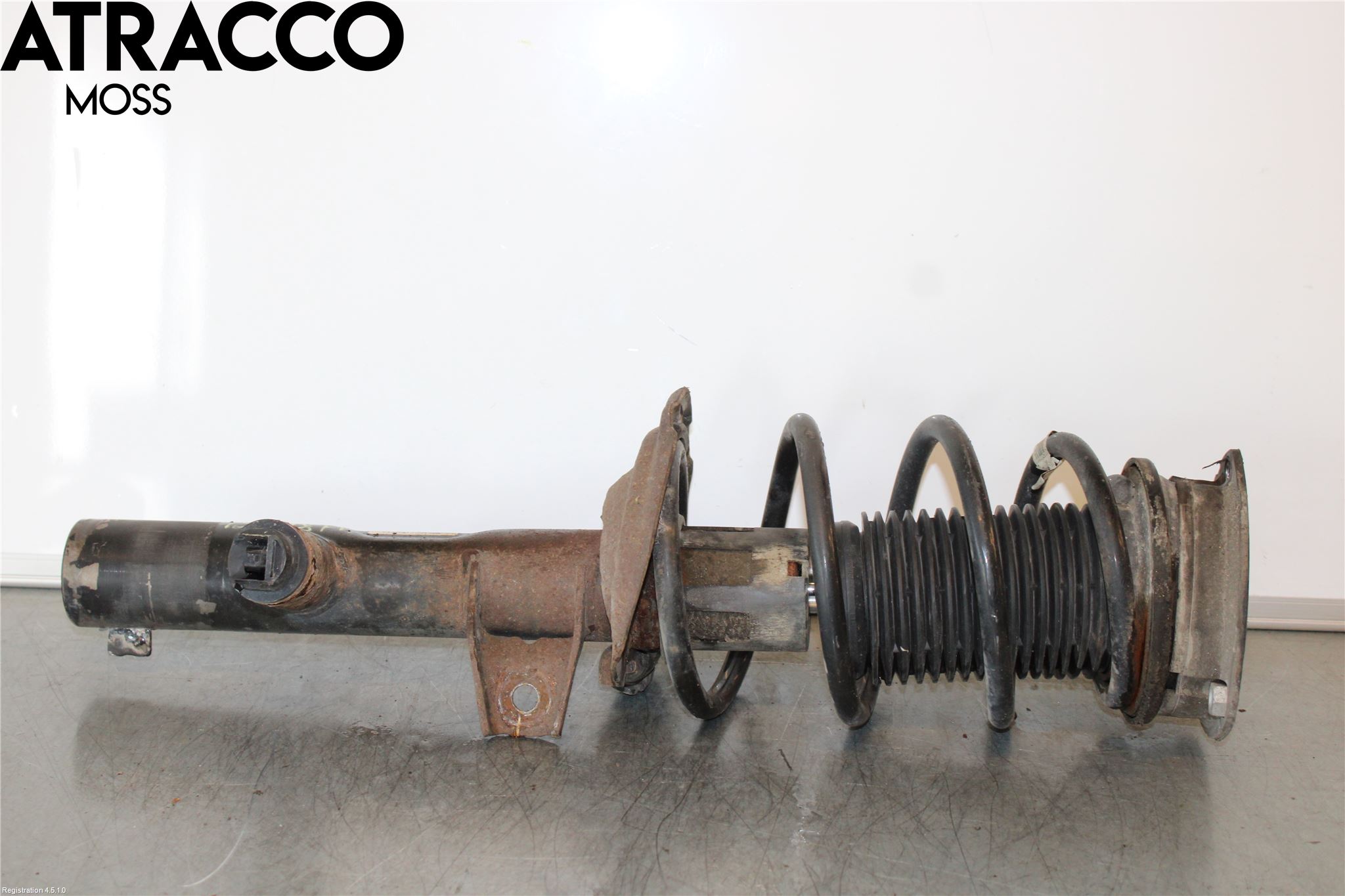 Skoda SUPERB 16-24 Fjærbein Foran Venstre