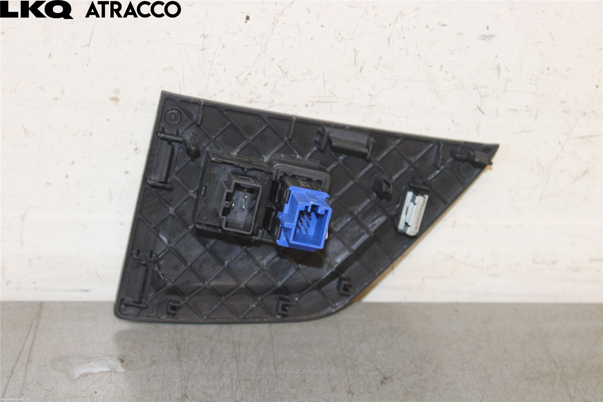 Volkswagen VW POLO VI 18->> Bryter Varsel (Nødblink)