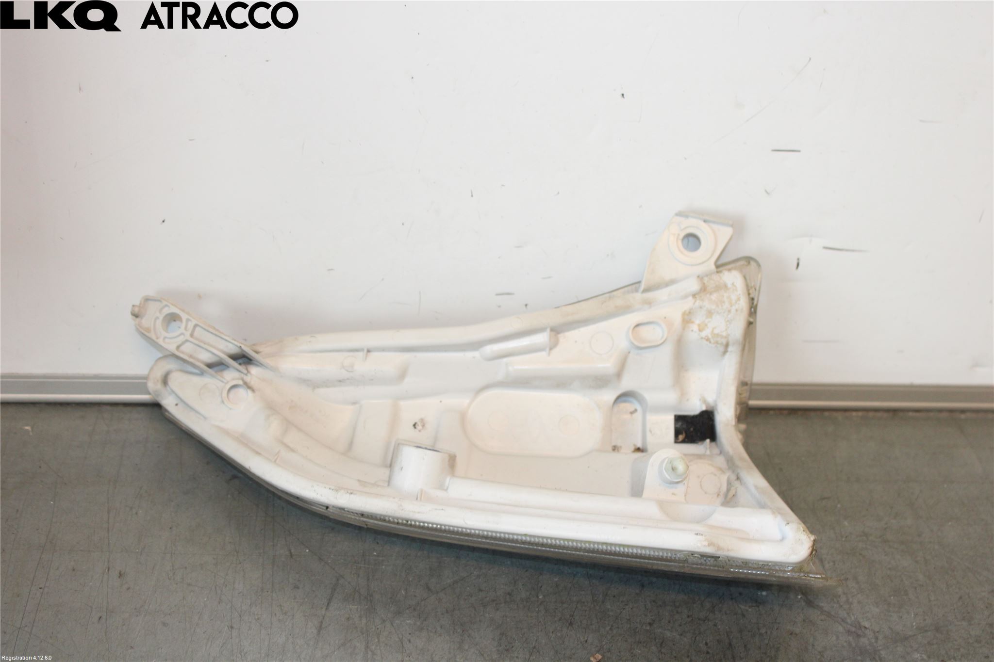 Nissan LEAF 11-17 Frontlykt Hus Venstre