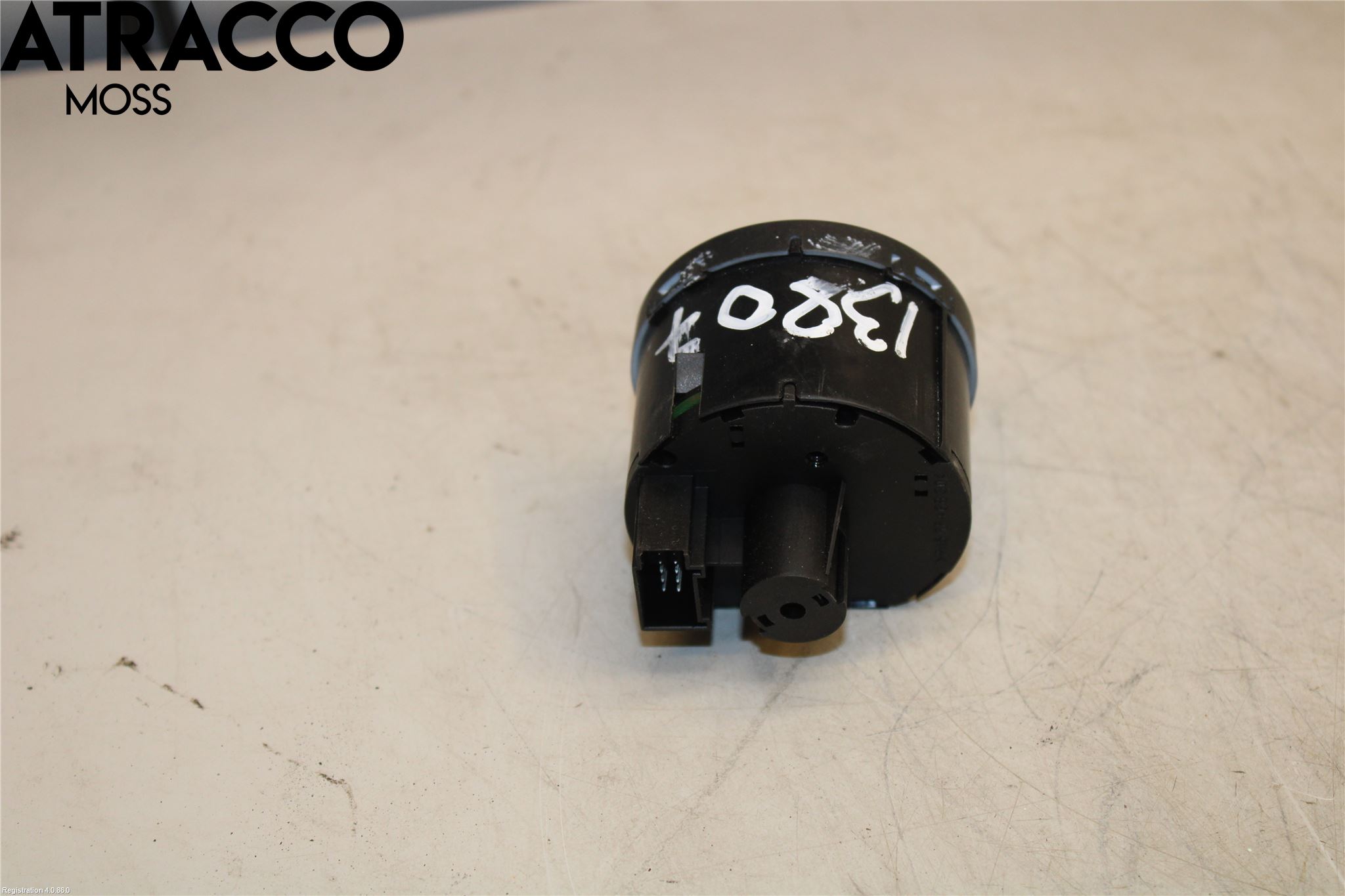 Volkswagen VW TOURAN 10-15 Bryter Hovedlys