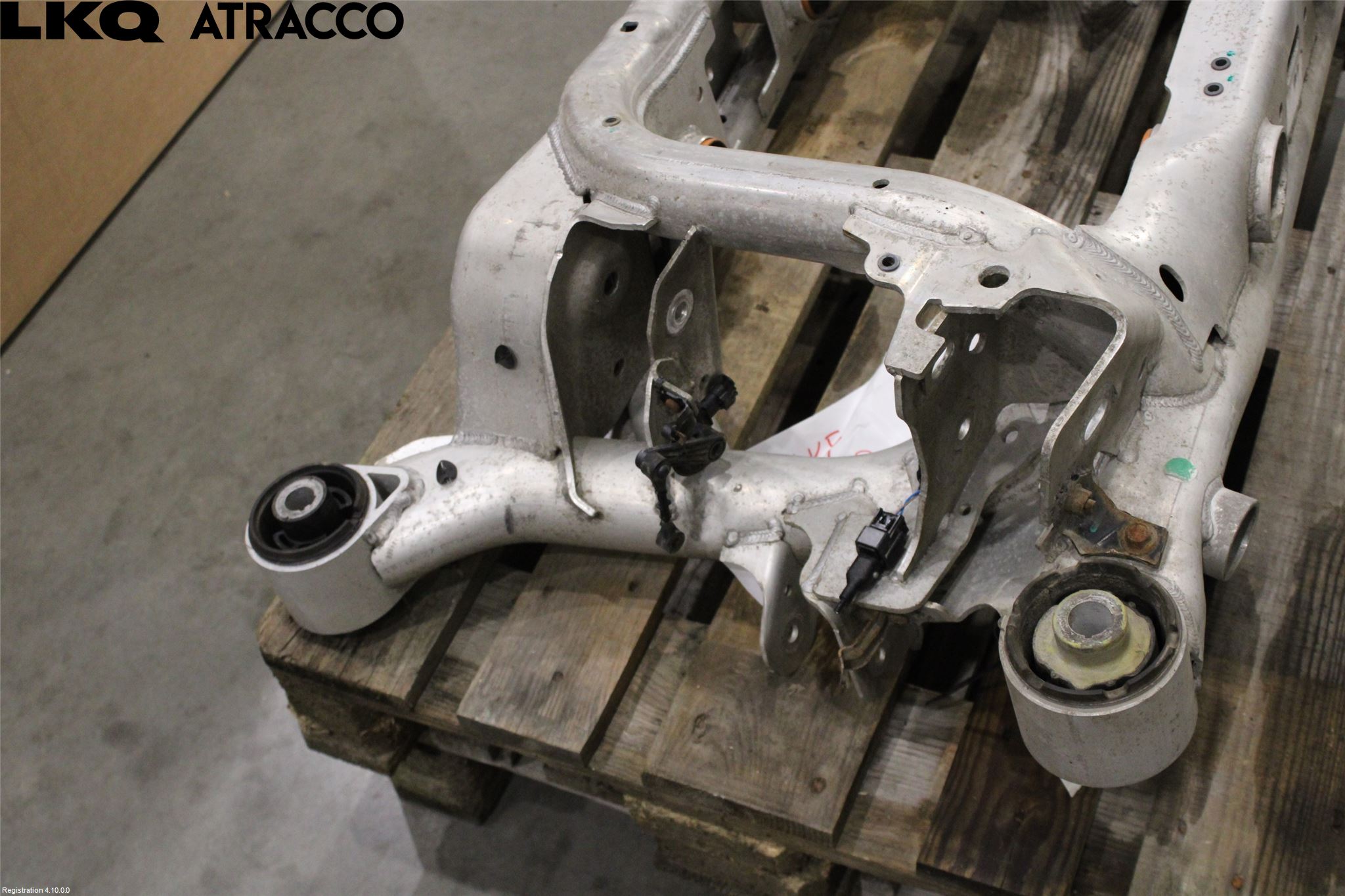 Jaguar I-PACE 18- Bakaksel Feste Travers-Ramme