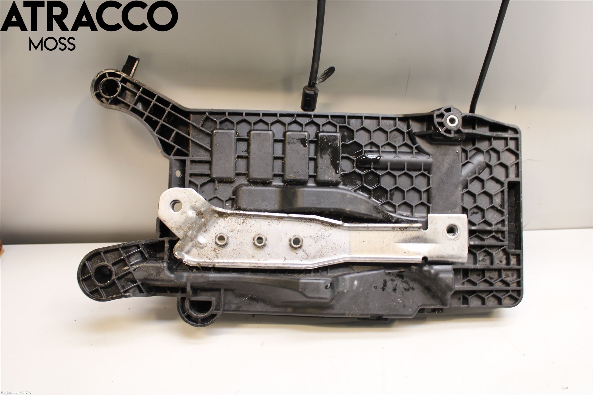 Volkswagen VW POLO VI 18->> Batterikasse - Feste - Holder