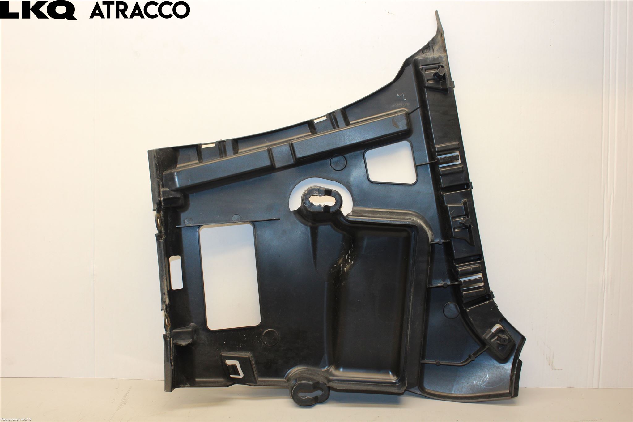 BMW 3 F30/F31/F80 12-19 Støtfangerfeste Bak Høyre