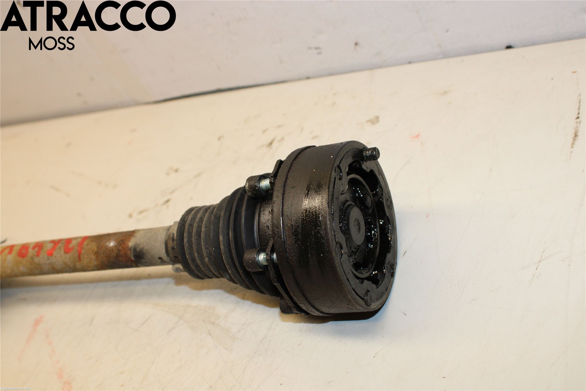 Volkswagen VW PASSAT 05-11 Drivaksel Foran Kompl Venstre