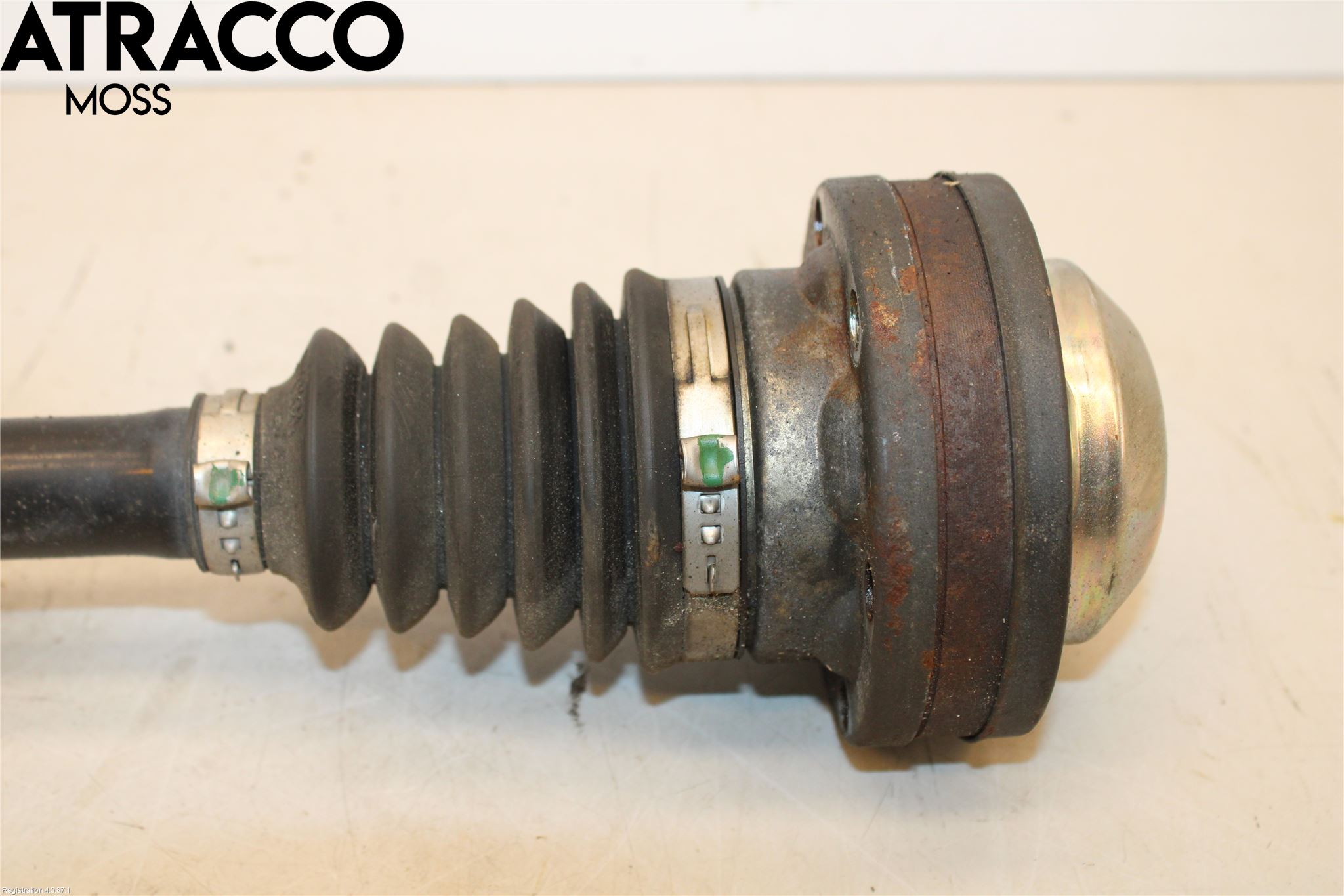 Volkswagen VW CADDY 11-15 Drivaksel Foran Kompl Venstre