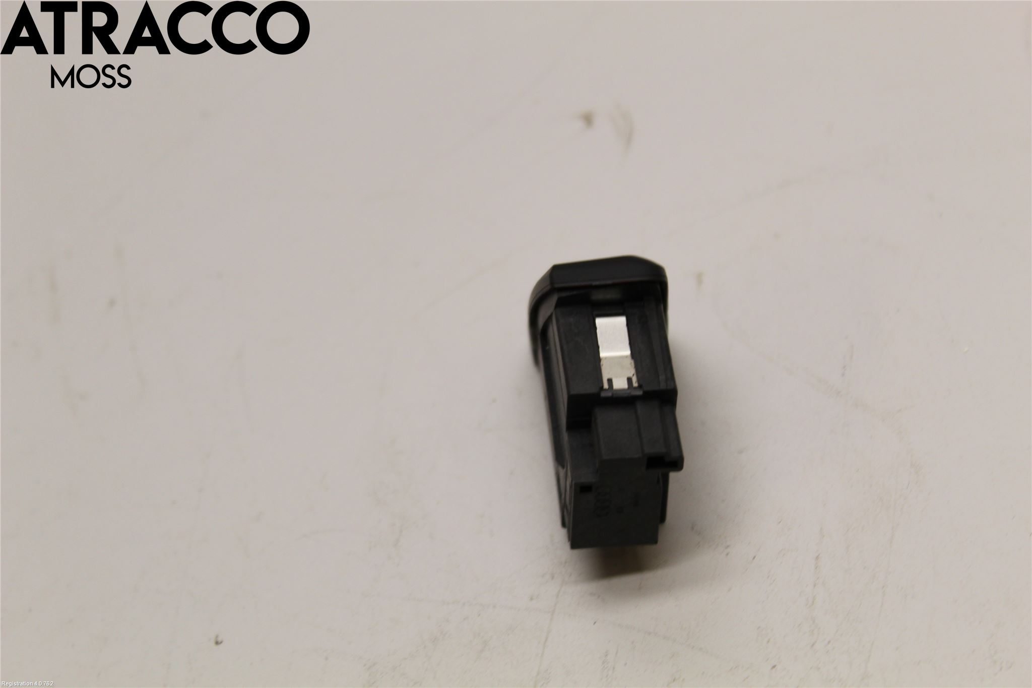 Audi A4/S4 08-11 Bryter Varsel (Nødblink)