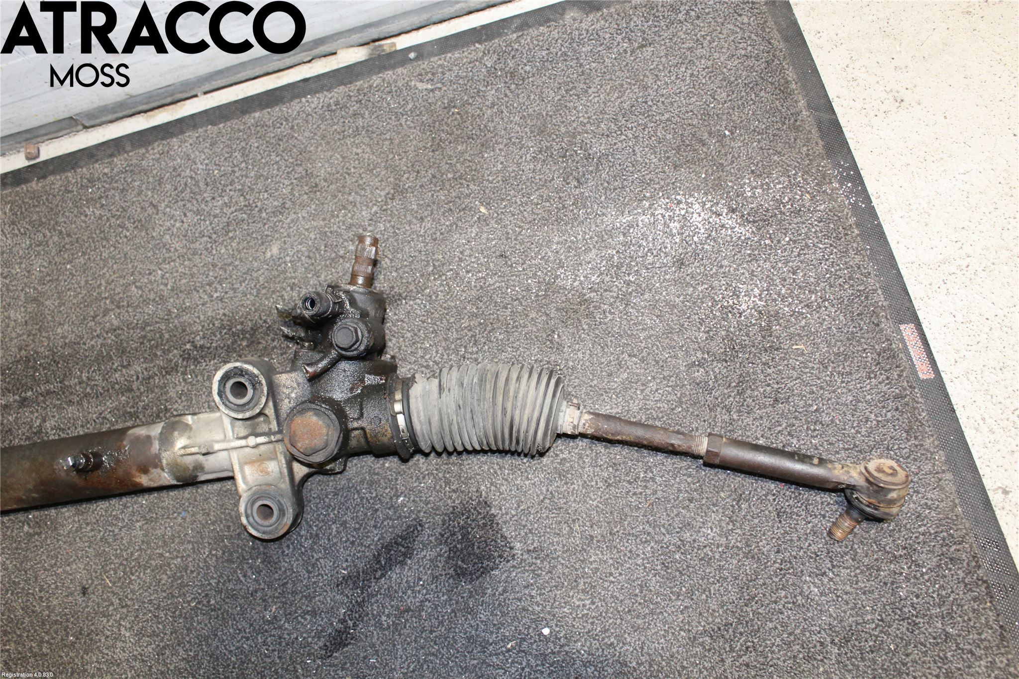 Toyota HI-ACE 06-12 Servo Snekke - Tannstang