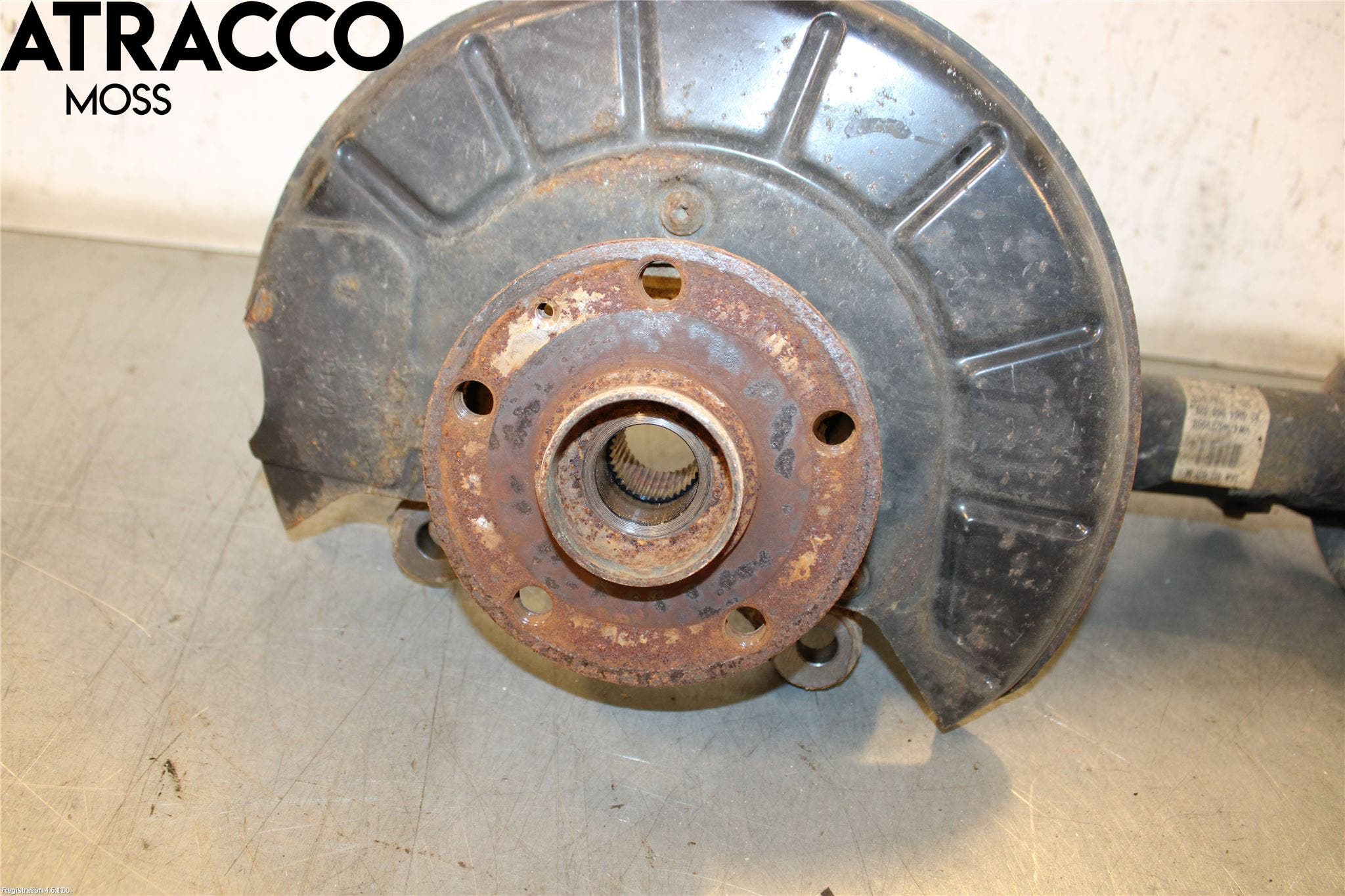 Skoda SUPERB 09-15 Spindel Hf