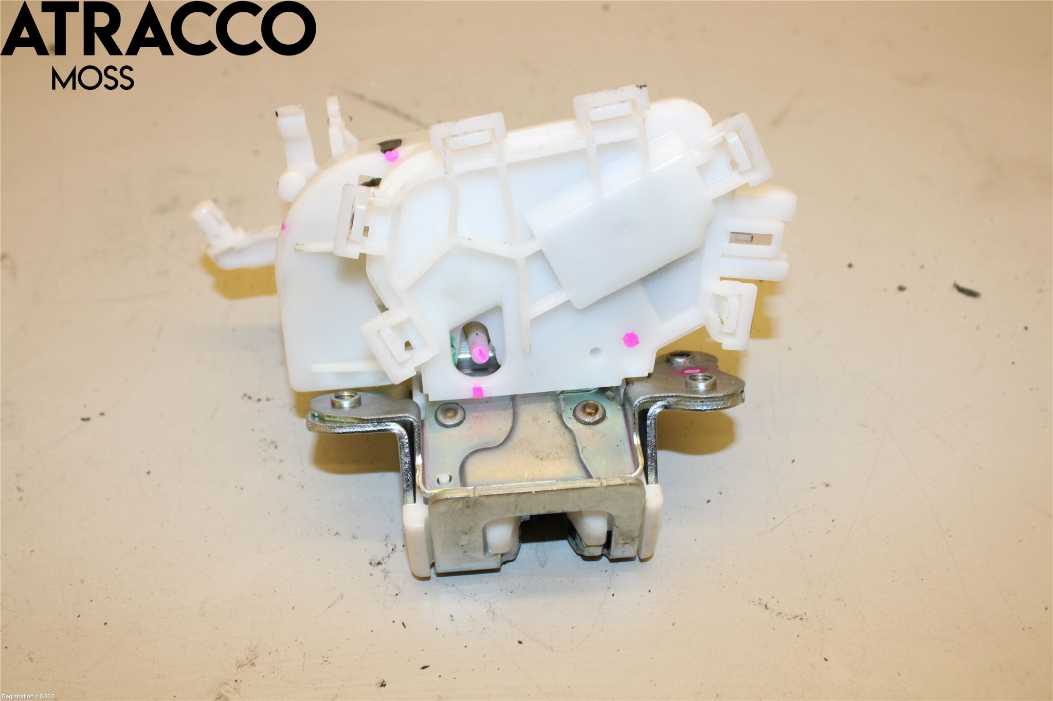 Mitsubishi SPACE STAR 13- Bakluke-Lokk Låsekasse