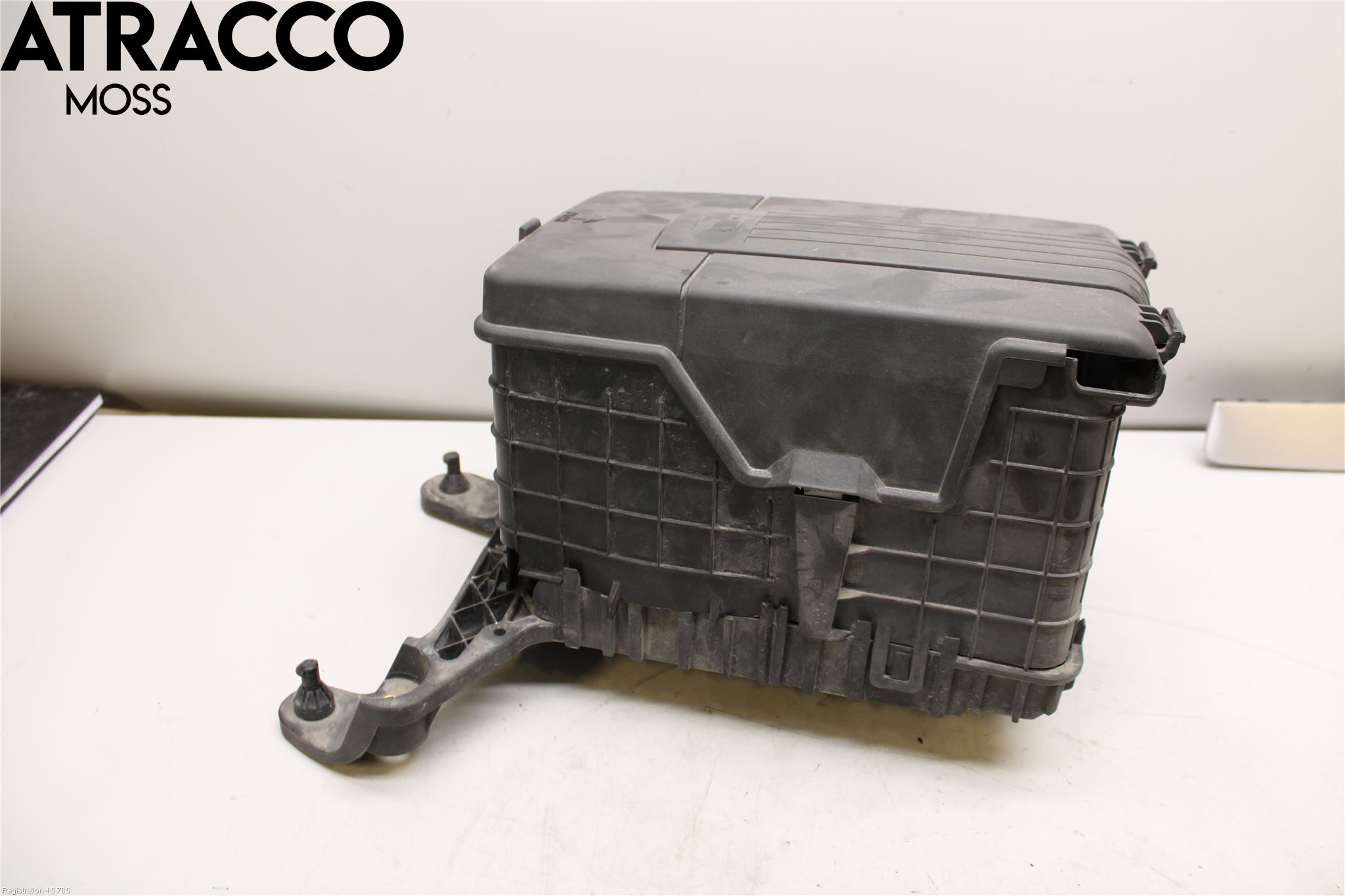 Volkswagen VW PASSAT CC 08-16 Batterikasse - Feste - Holder