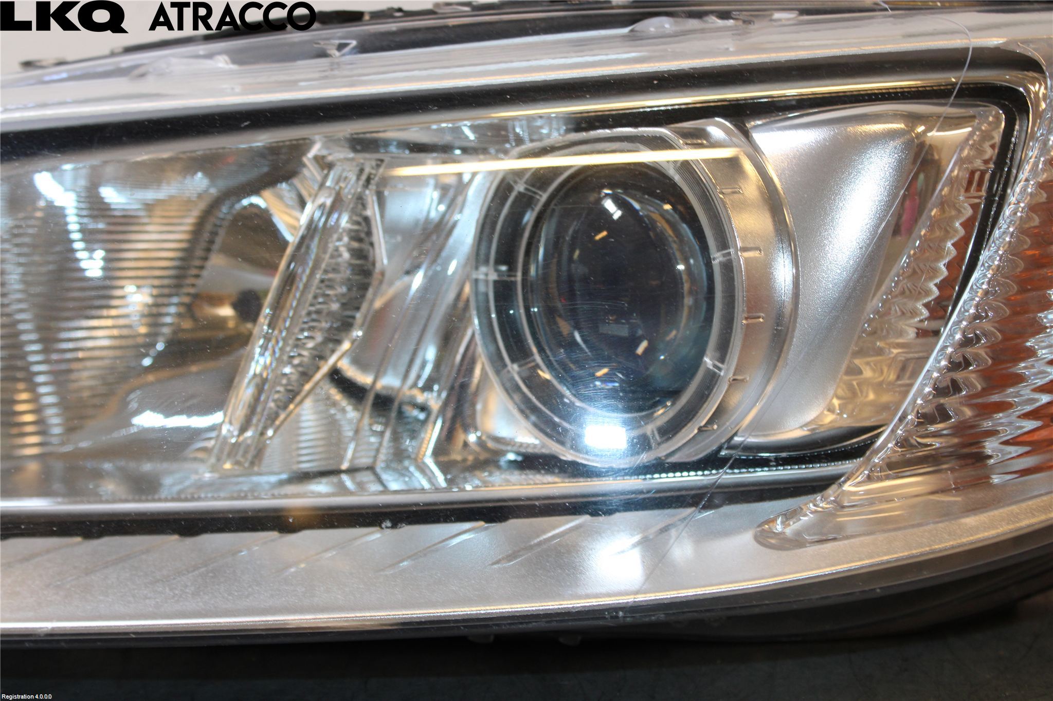 Volvo V70 14-16 Frontlykt Venstre
