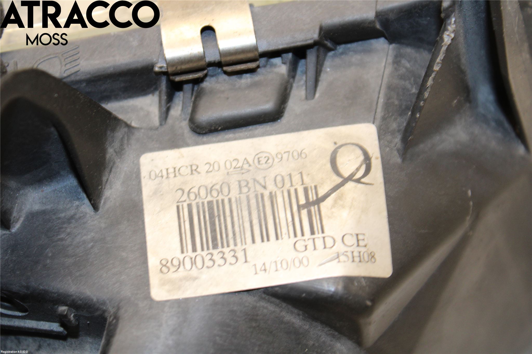 Nissan ALMERA    00-06 Frontlykt Venstre